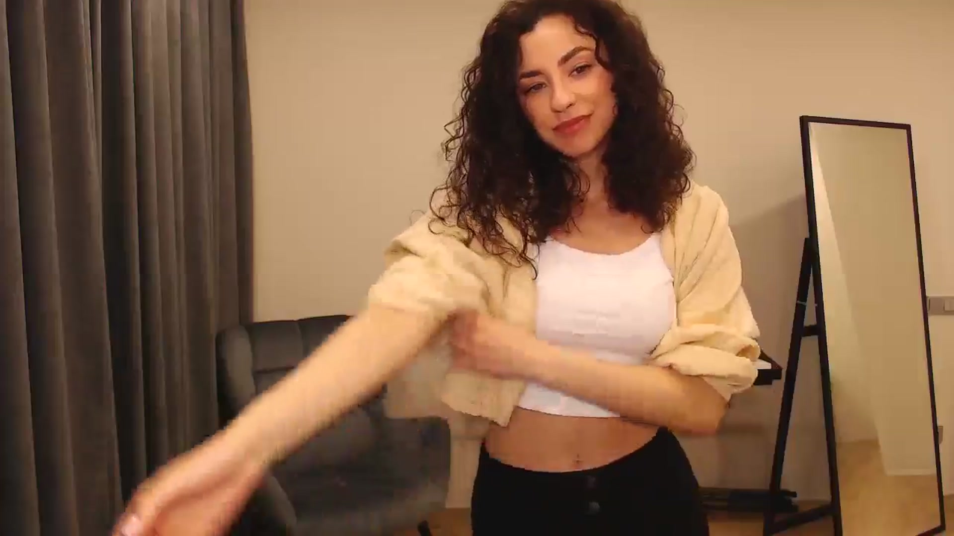 Gallery image thumbnail from Millla_Mi's myfreecams stream on, 03/30/2025, 19:33 image 8 of 20
