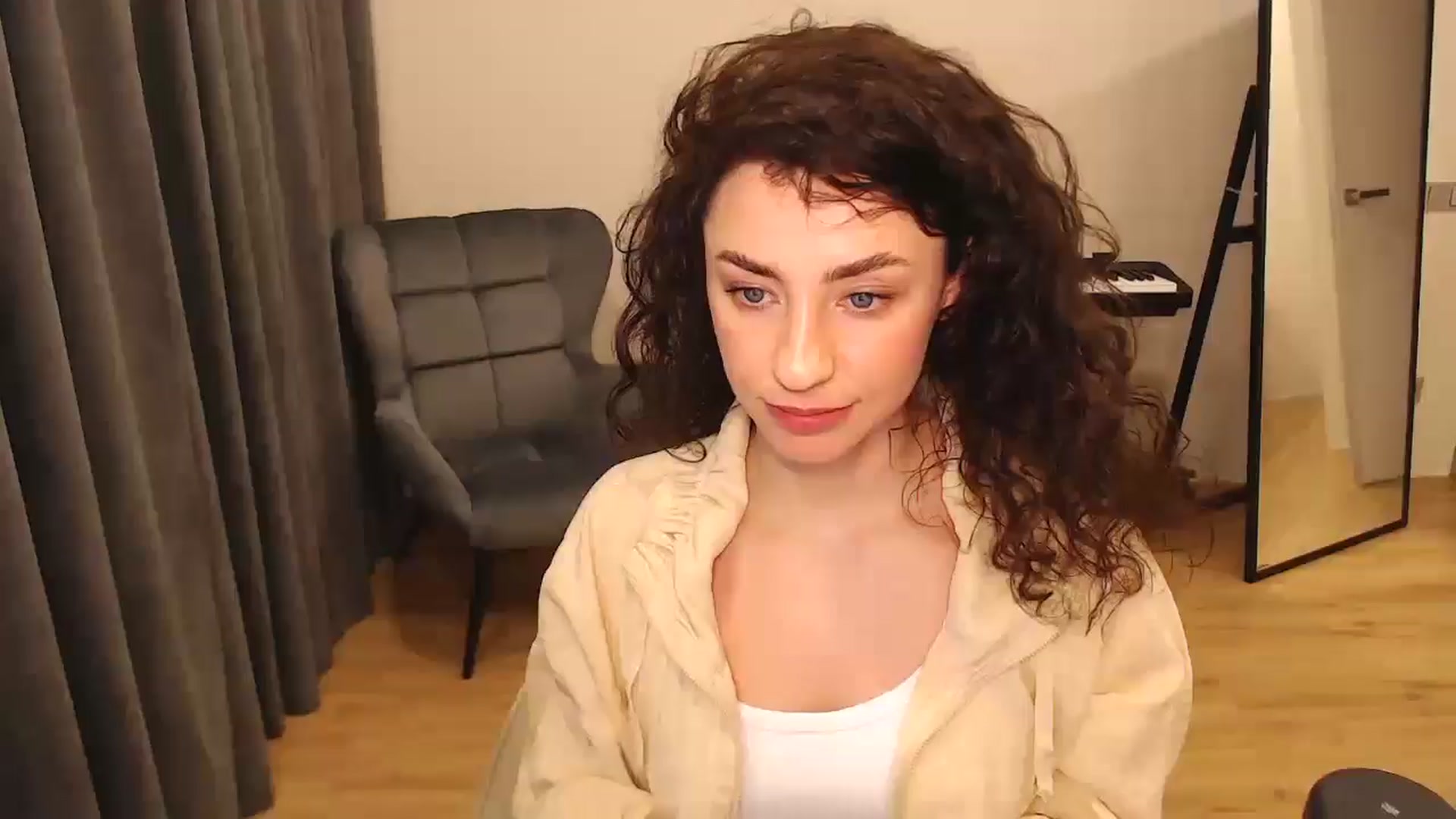 Gallery image thumbnail from Millla_Mi's myfreecams stream on, 03/30/2025, 20:25 image 16 of 20