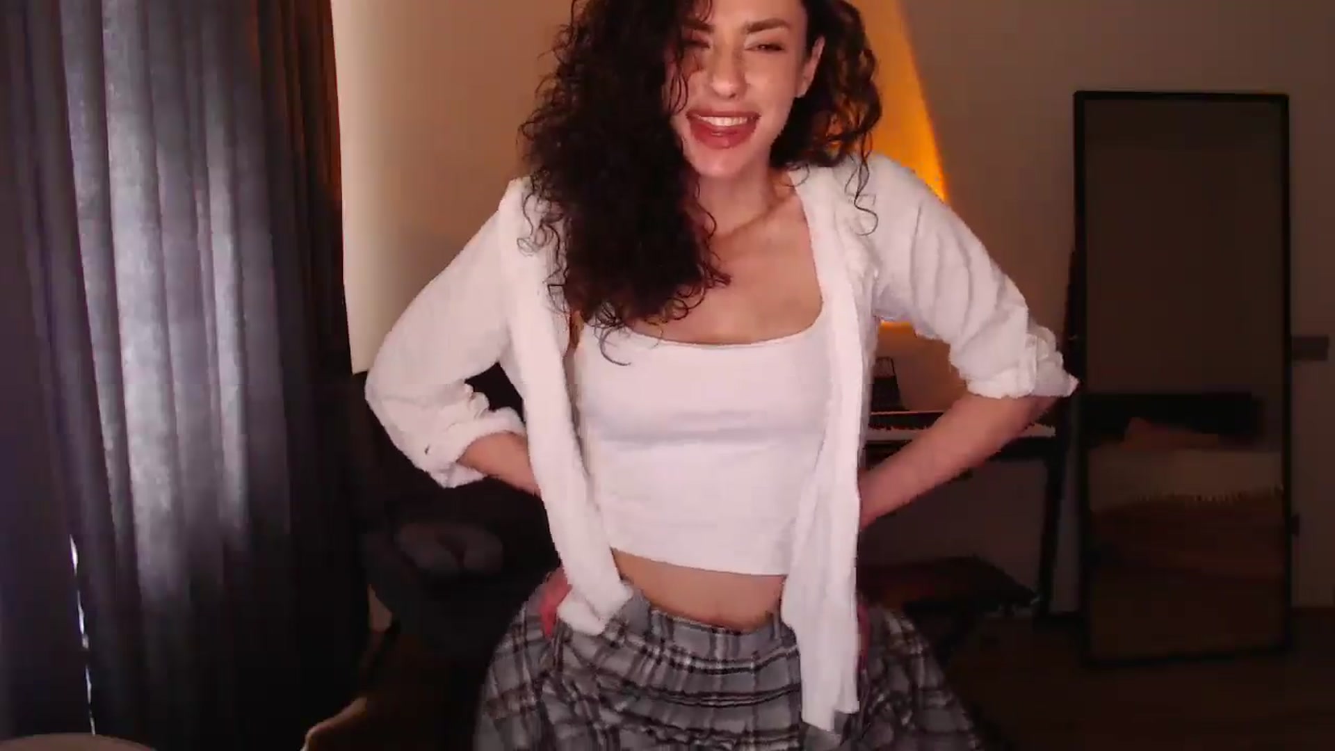 Gallery image thumbnail from Millla_Mi's myfreecams stream on, 04/19/2025, 10:49 image 10 of 20