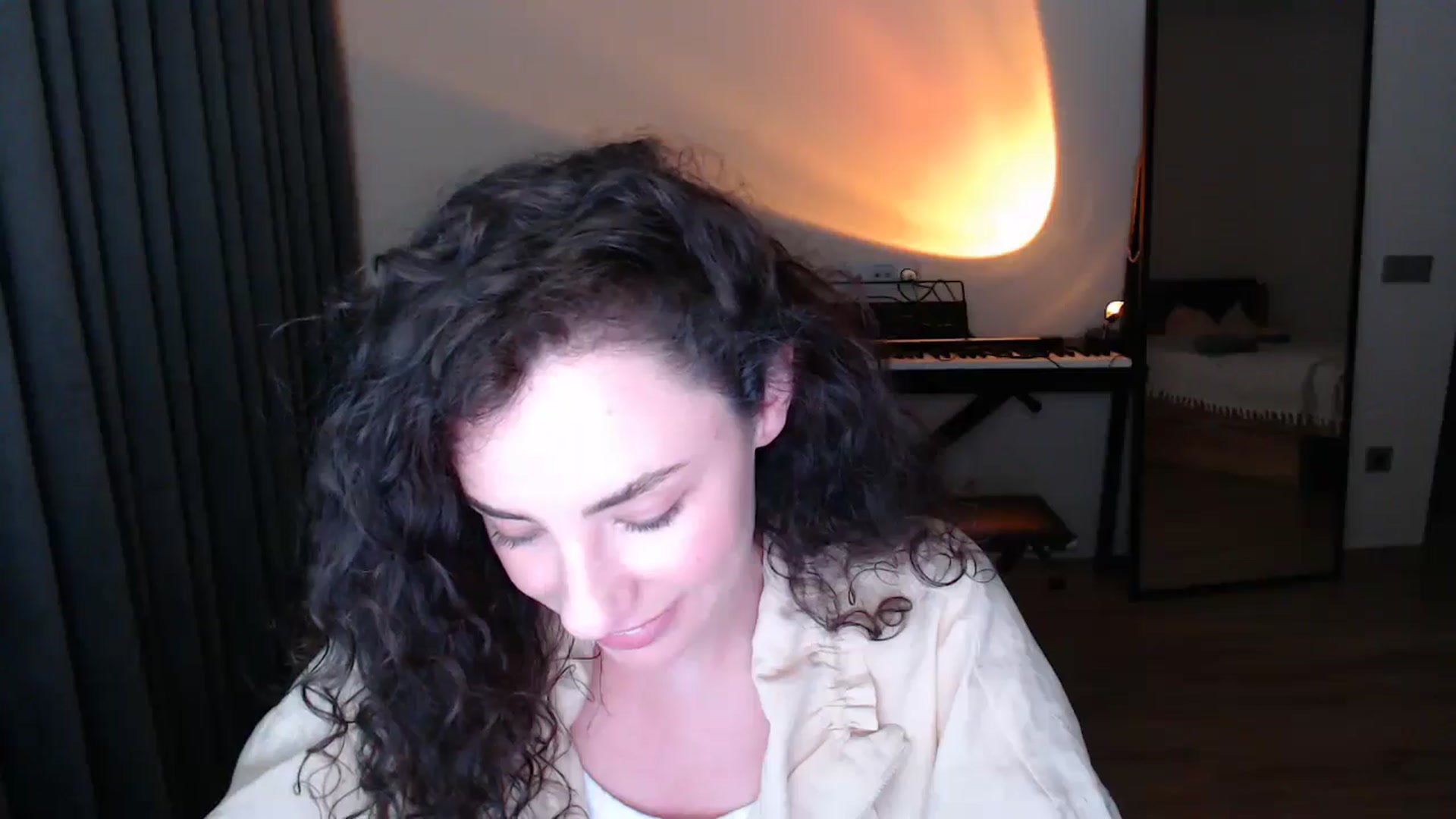 Gallery image thumbnail from Millla_Mi's myfreecams stream on, 04/20/2025, 22:19 image 16 of 20