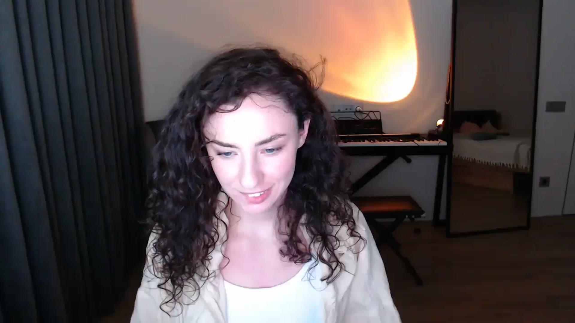 Gallery image thumbnail from Millla_Mi's myfreecams stream on, 04/20/2025, 22:19 image 14 of 20