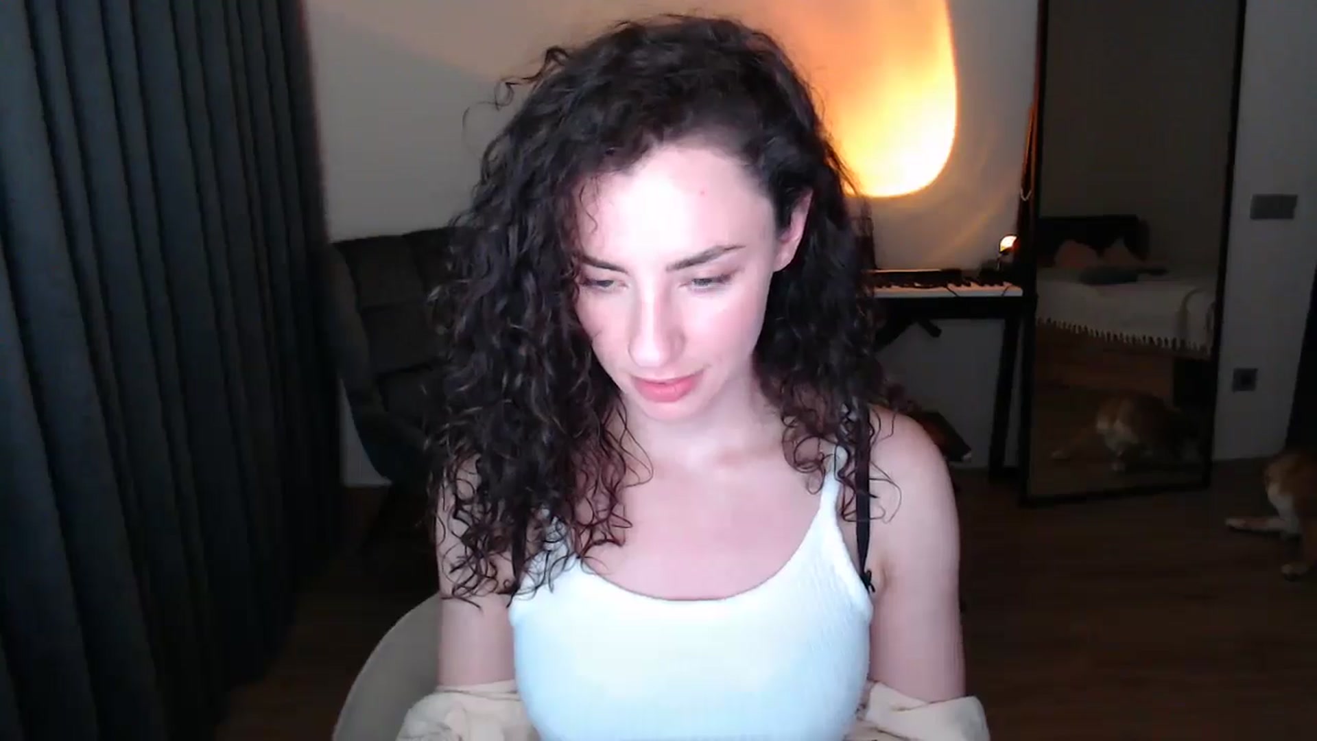 Gallery image thumbnail from Millla_Mi's myfreecams stream on, 04/20/2025, 22:19 image 5 of 20