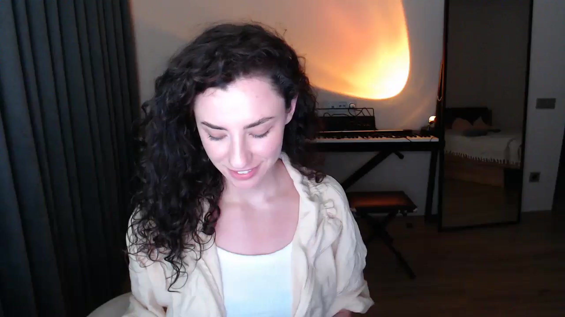 Gallery image thumbnail from Millla_Mi's myfreecams stream on, 04/20/2025, 22:19 image 18 of 20