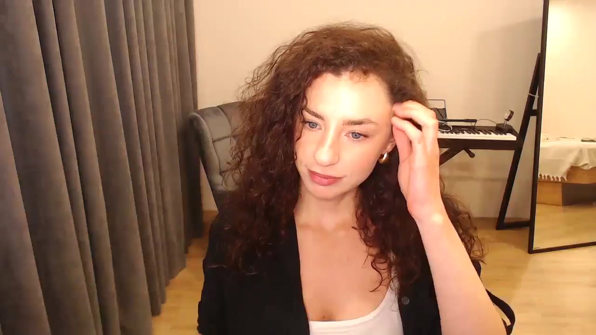Gallery image thumbnail from Millla_Mi's myfreecams stream on, 05/11/2025, 13:35 image 13 of 20