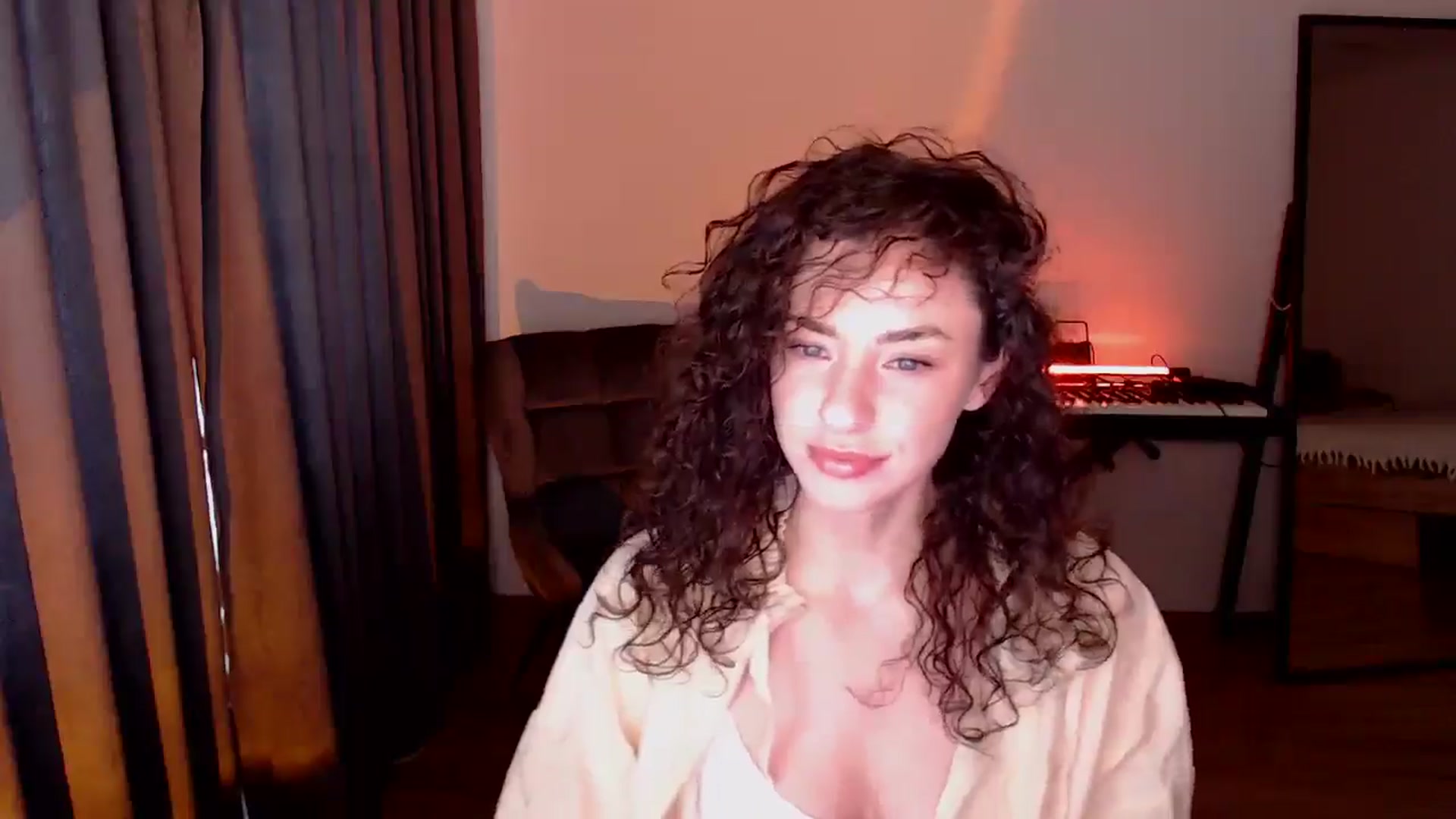 Gallery image thumbnail from Millla_Mi's myfreecams stream on, 05/17/2025, 14:06 image 15 of 20