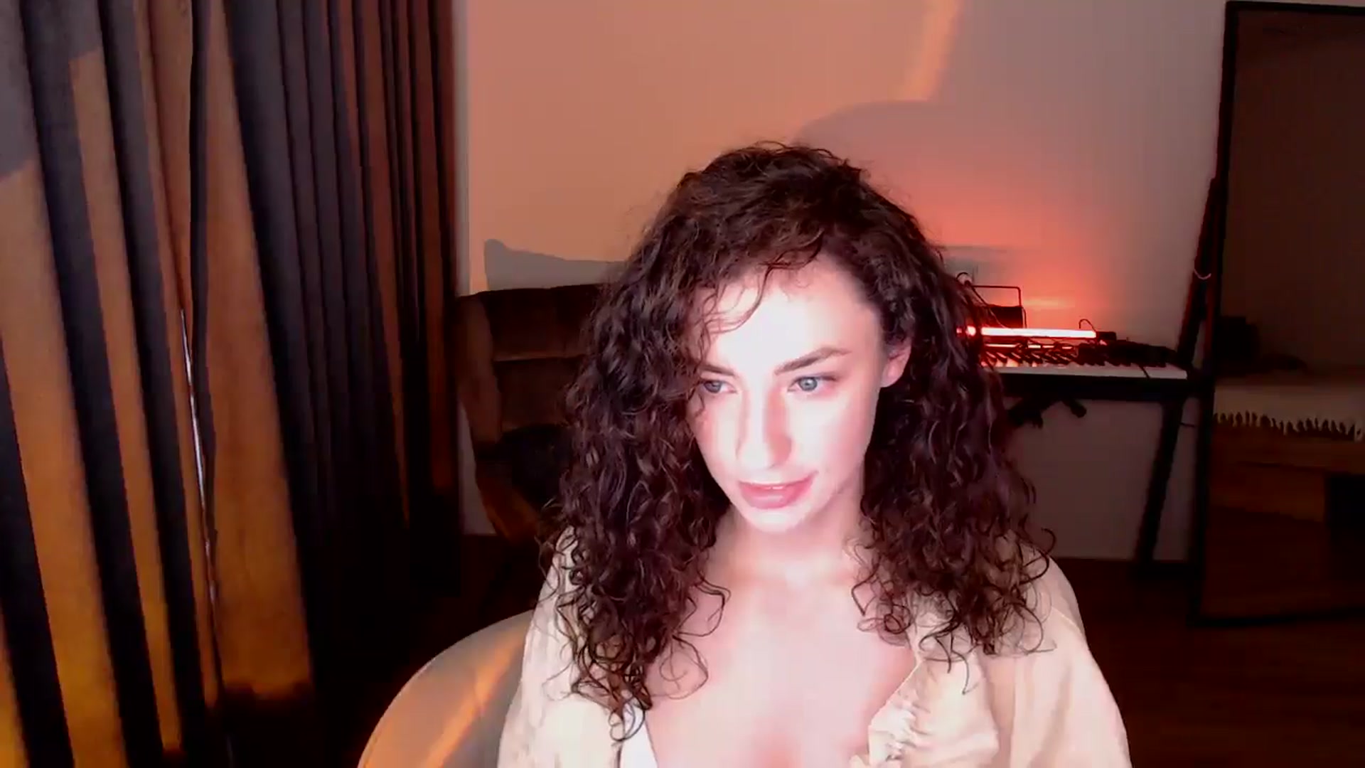 Gallery image thumbnail from Millla_Mi's myfreecams stream on, 05/17/2025, 15:50 image 7 of 20