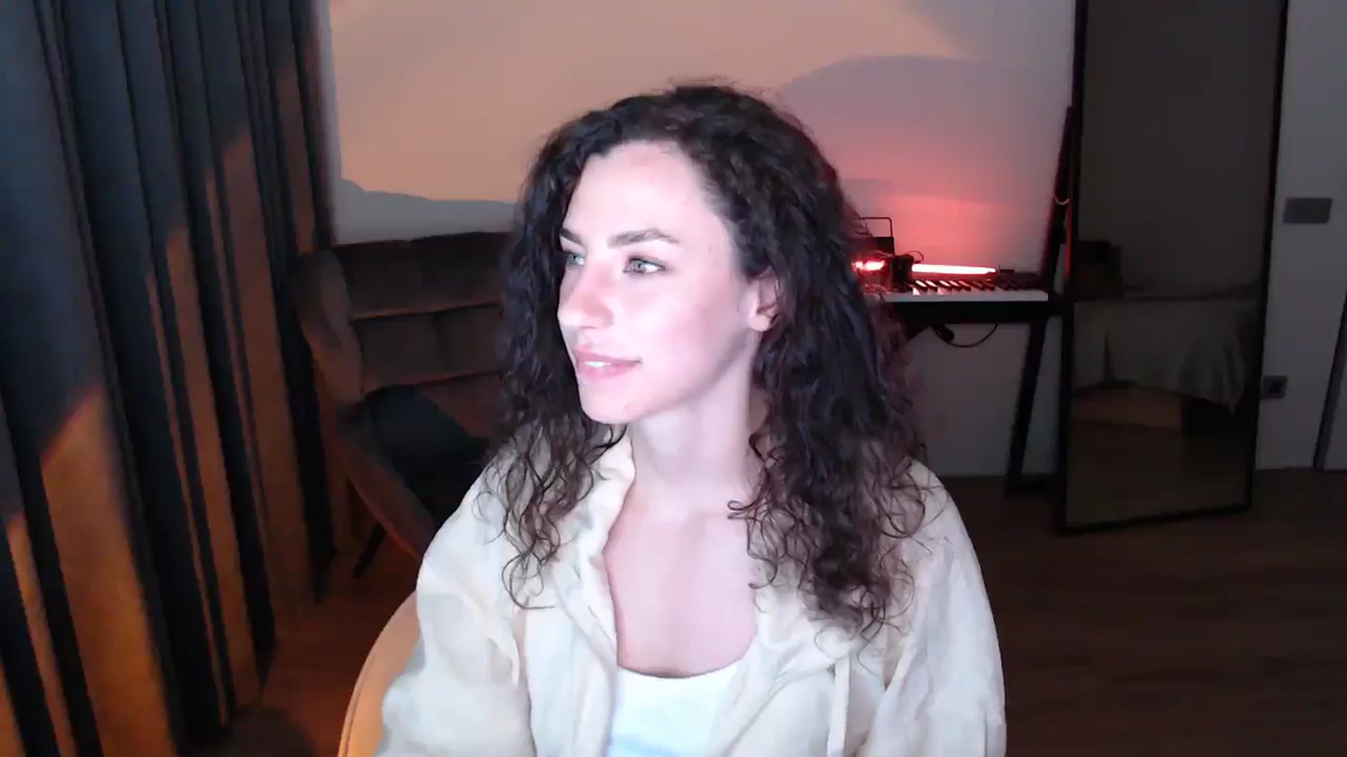 Gallery image thumbnail from Millla_Mi's myfreecams stream on, 05/18/2025, 18:17 image 12 of 20