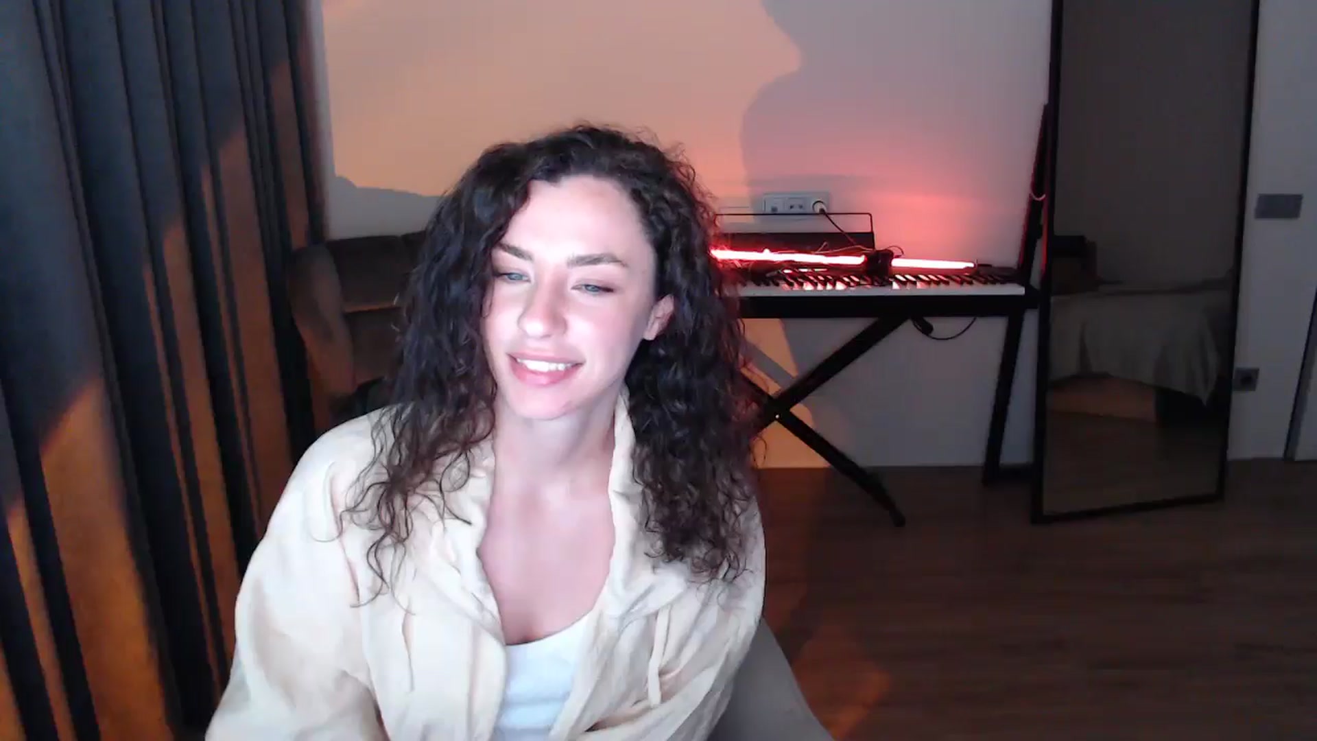 Gallery image thumbnail from Millla_Mi's myfreecams stream on, 05/18/2025, 18:17 image 10 of 20