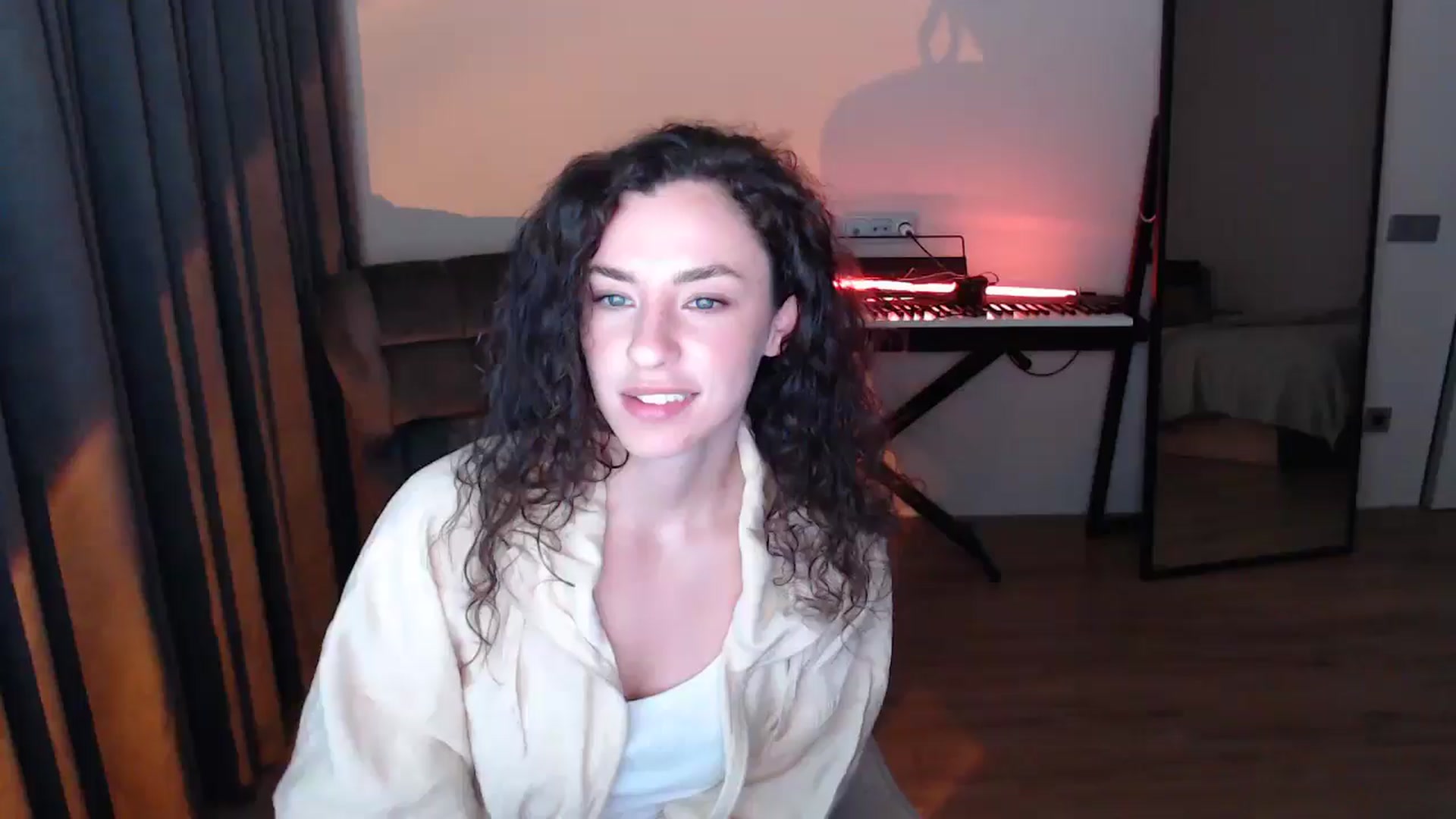 Gallery image thumbnail from Millla_Mi's myfreecams stream on, 05/18/2025, 18:17 image 1 of 20