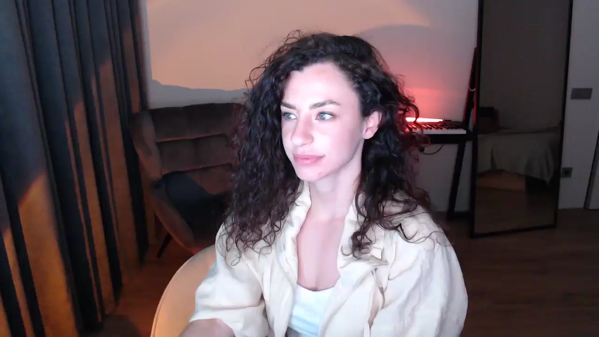 Gallery image thumbnail from Millla_Mi's myfreecams stream on, 05/18/2025, 18:17 image 19 of 20