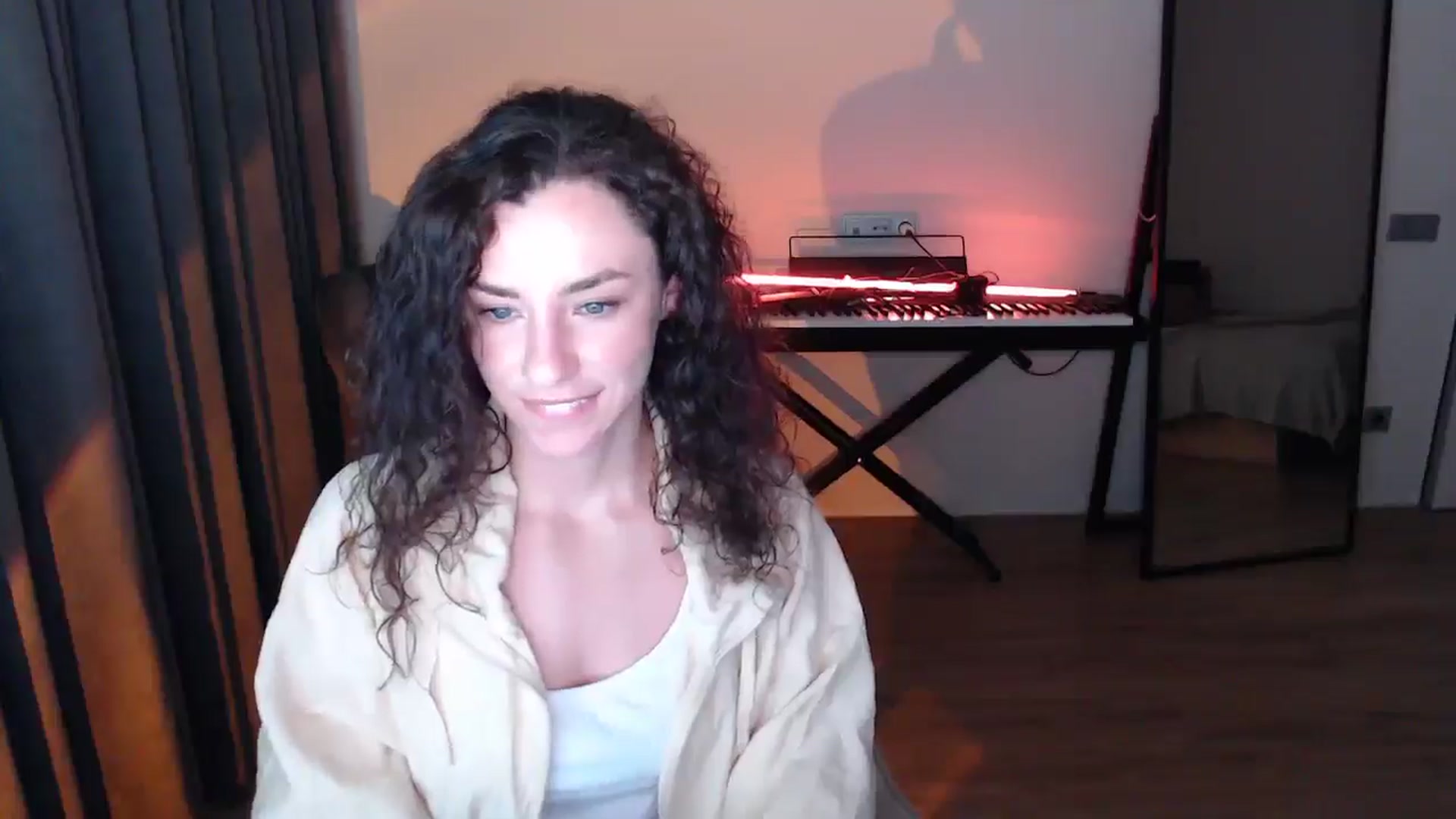 Gallery image thumbnail from Millla_Mi's myfreecams stream on, 05/18/2025, 18:17 image 8 of 20