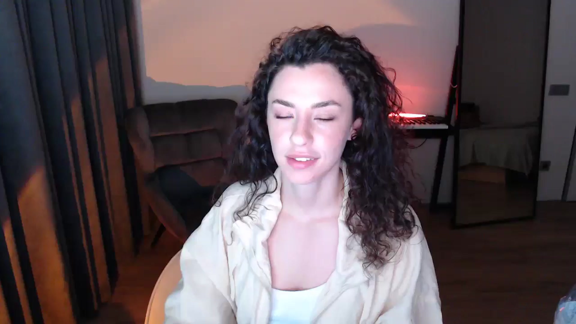 Gallery image thumbnail from Millla_Mi's myfreecams stream on, 05/18/2025, 18:17 image 17 of 20