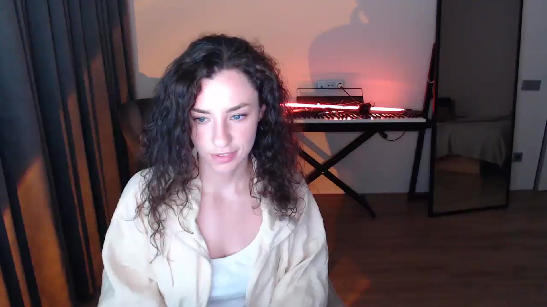 Gallery image thumbnail from Millla_Mi's myfreecams stream on, 05/18/2025, 18:17 image 9 of 20