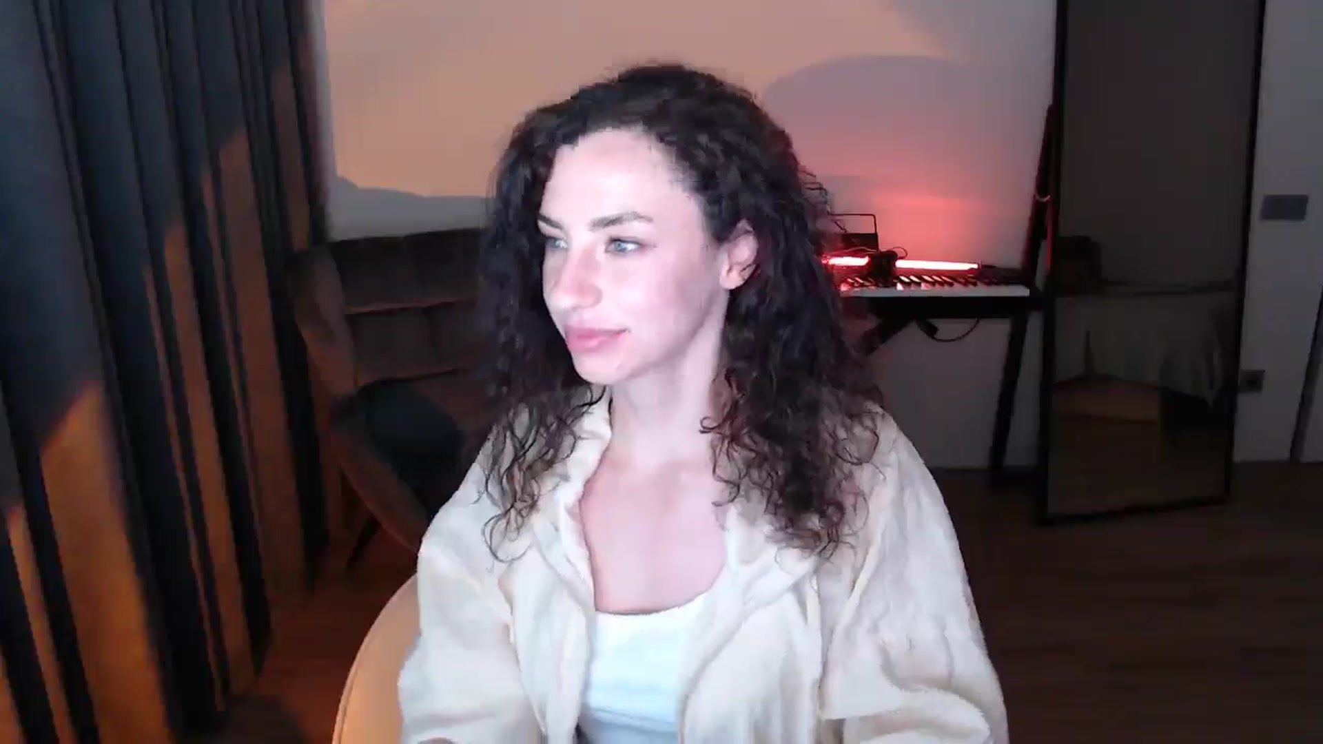 Gallery image thumbnail from Millla_Mi's myfreecams stream on, 05/18/2025, 18:17 image 11 of 20