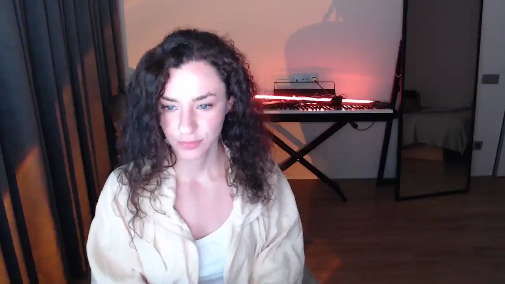 Gallery image thumbnail from Millla_Mi's myfreecams stream on, 05/18/2025, 18:17 image 6 of 20