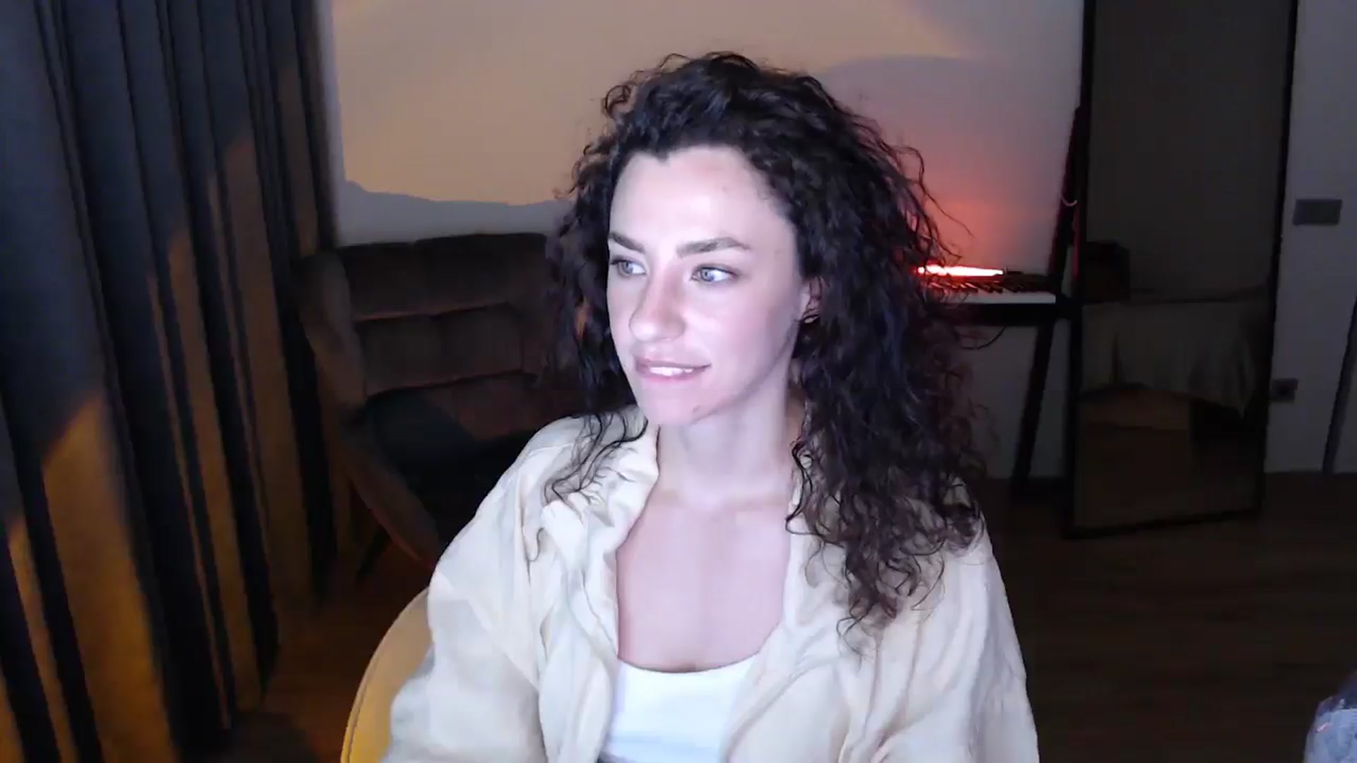 Gallery image thumbnail from Millla_Mi's myfreecams stream on, 05/18/2025, 18:17 image 16 of 20