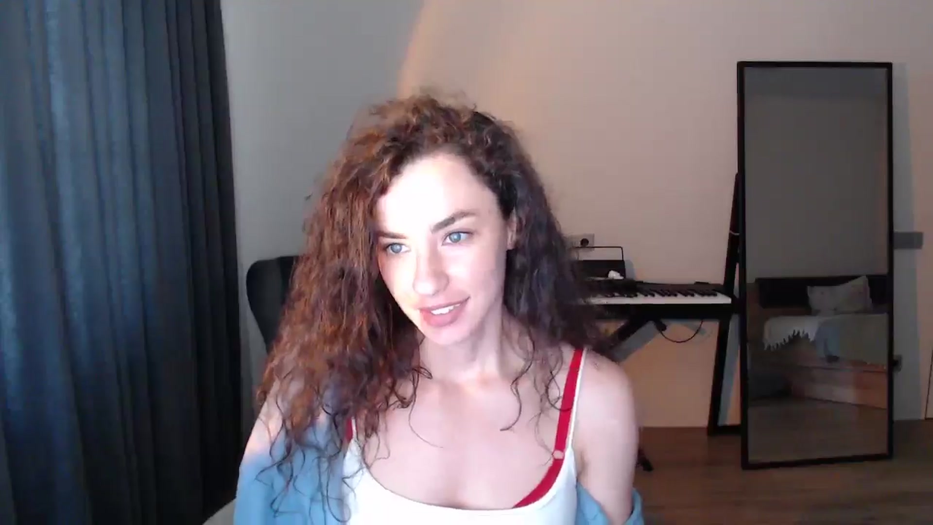 Gallery image thumbnail from Millla_Mi's myfreecams stream on, 05/25/2025, 14:37 image 8 of 20