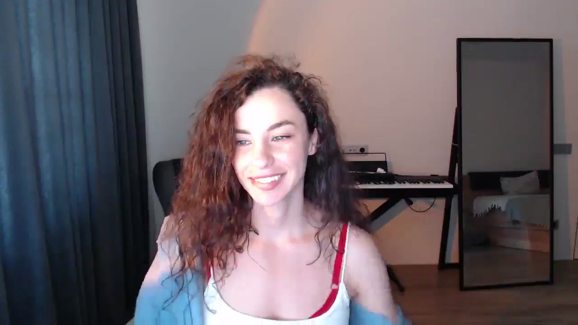 Gallery image thumbnail from Millla_Mi's myfreecams stream on, 05/25/2025, 14:37 image 9 of 20