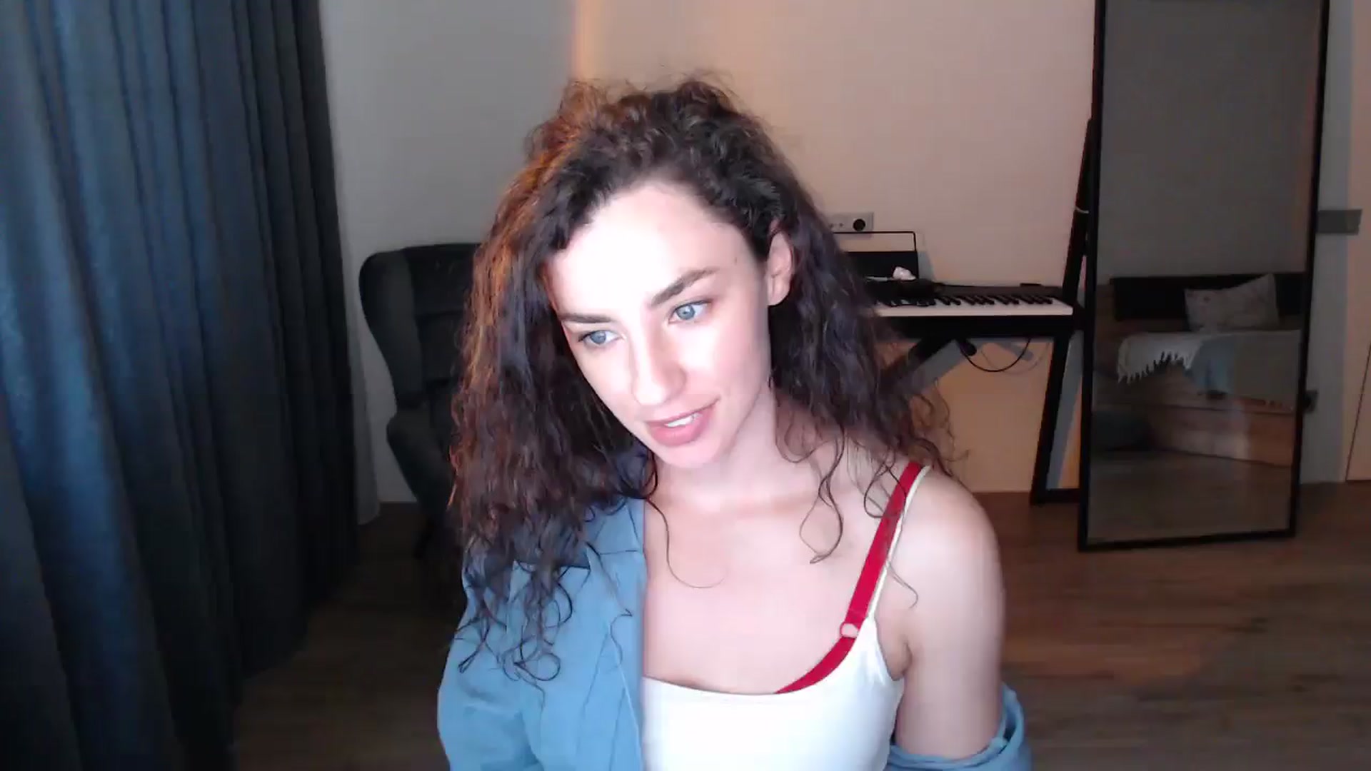 Gallery image thumbnail from Millla_Mi's myfreecams stream on, 05/25/2025, 14:37 image 6 of 20