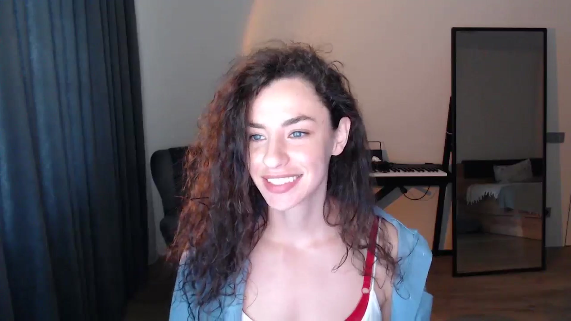 Gallery image thumbnail from Millla_Mi's myfreecams stream on, 05/25/2025, 14:37 image 18 of 20
