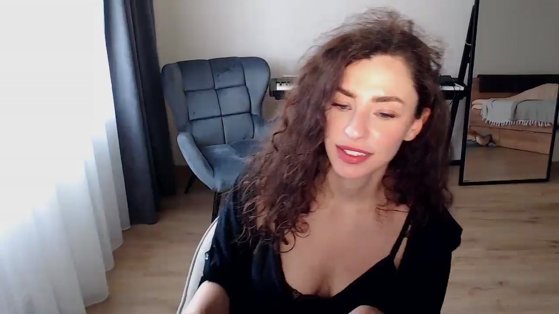Gallery image thumbnail from Millla_Mi's myfreecams stream on, 06/03/2025, 06:55 image 18 of 20