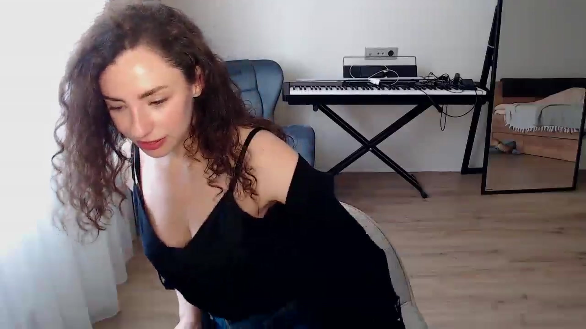 Gallery image thumbnail from Millla_Mi's myfreecams stream on, 06/03/2025, 07:20 image 8 of 20