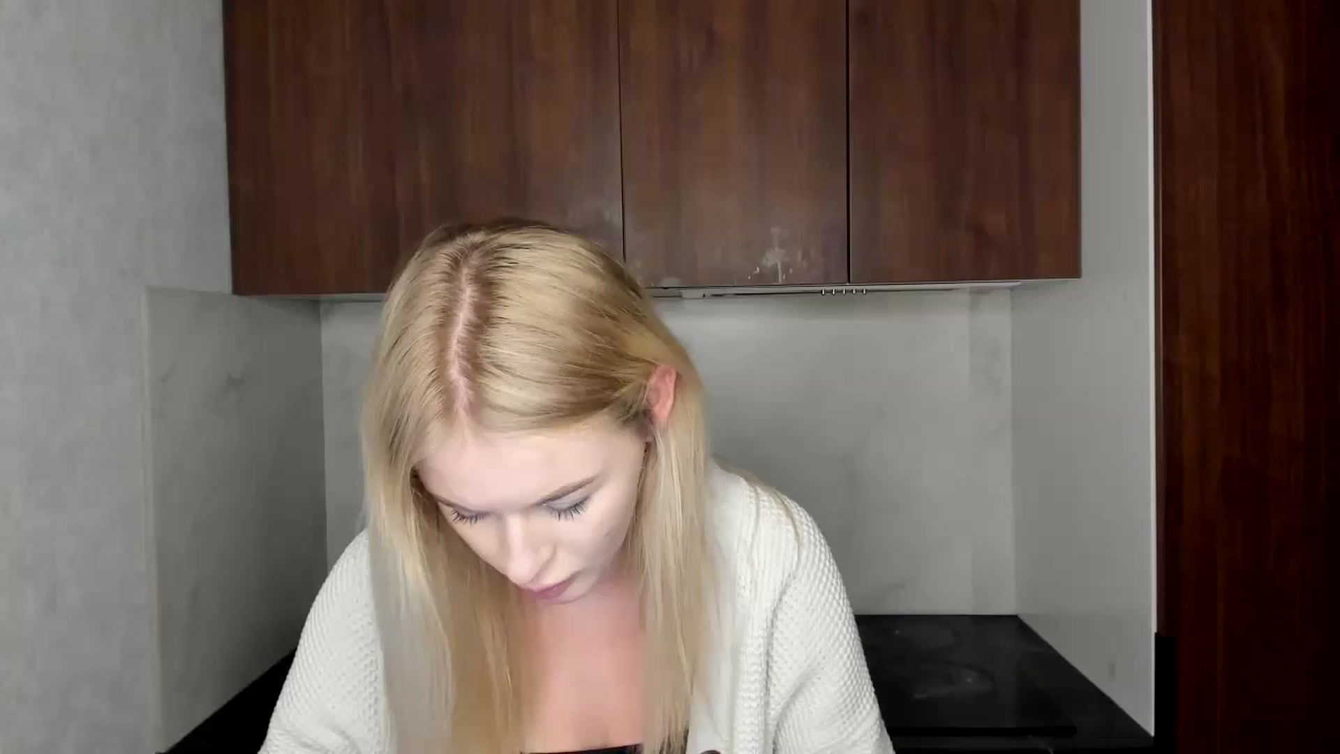 Gallery image thumbnail from MillyKisss's myfreecams stream on, 12/12/2024, 01:28 image 3 of 20