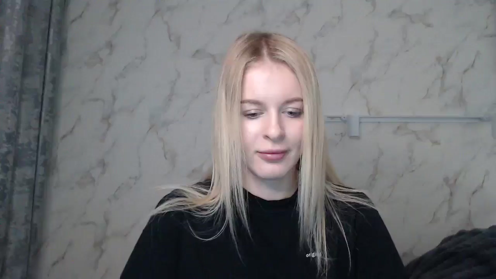 Gallery image thumbnail from MillyKisss's myfreecams stream on, 12/30/2024, 13:39 image 10 of 20