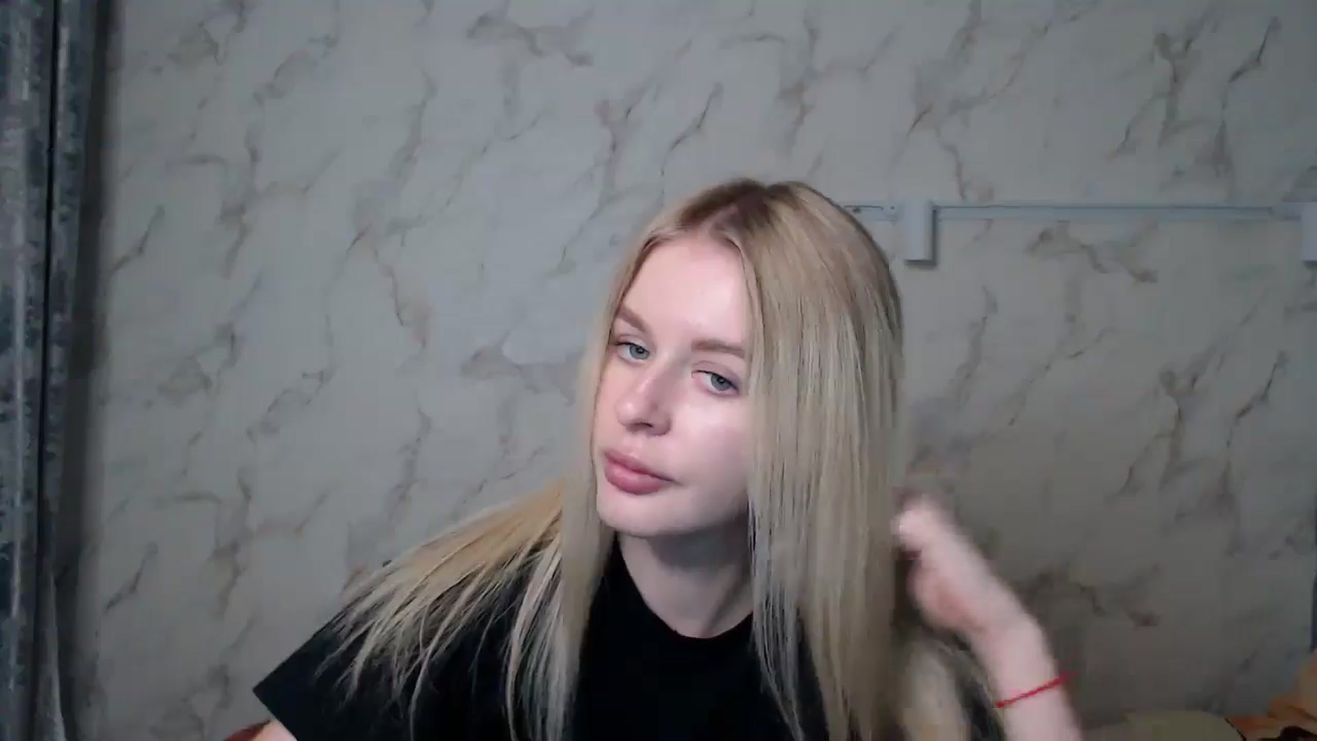 Gallery image thumbnail from MillyKisss's myfreecams stream on, 12/31/2024, 18:26 image 13 of 20