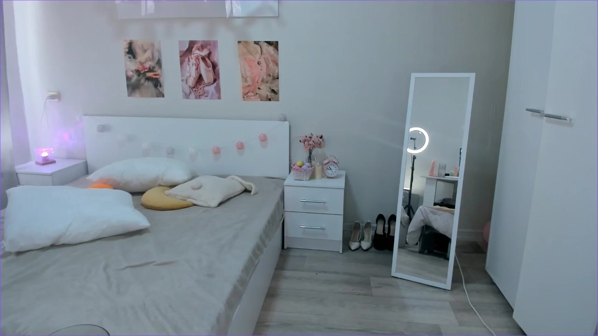 Gallery image thumbnail from Milly_Jay's myfreecams stream on, 04/08/2026, 08:20 image 16 of 20