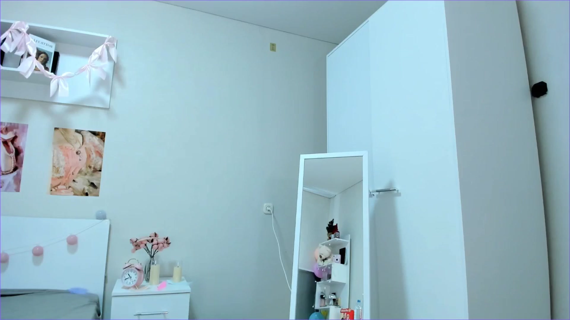 Gallery image thumbnail from Milly_Jay's myfreecams stream on, 04/13/2026, 09:27 image 7 of 20