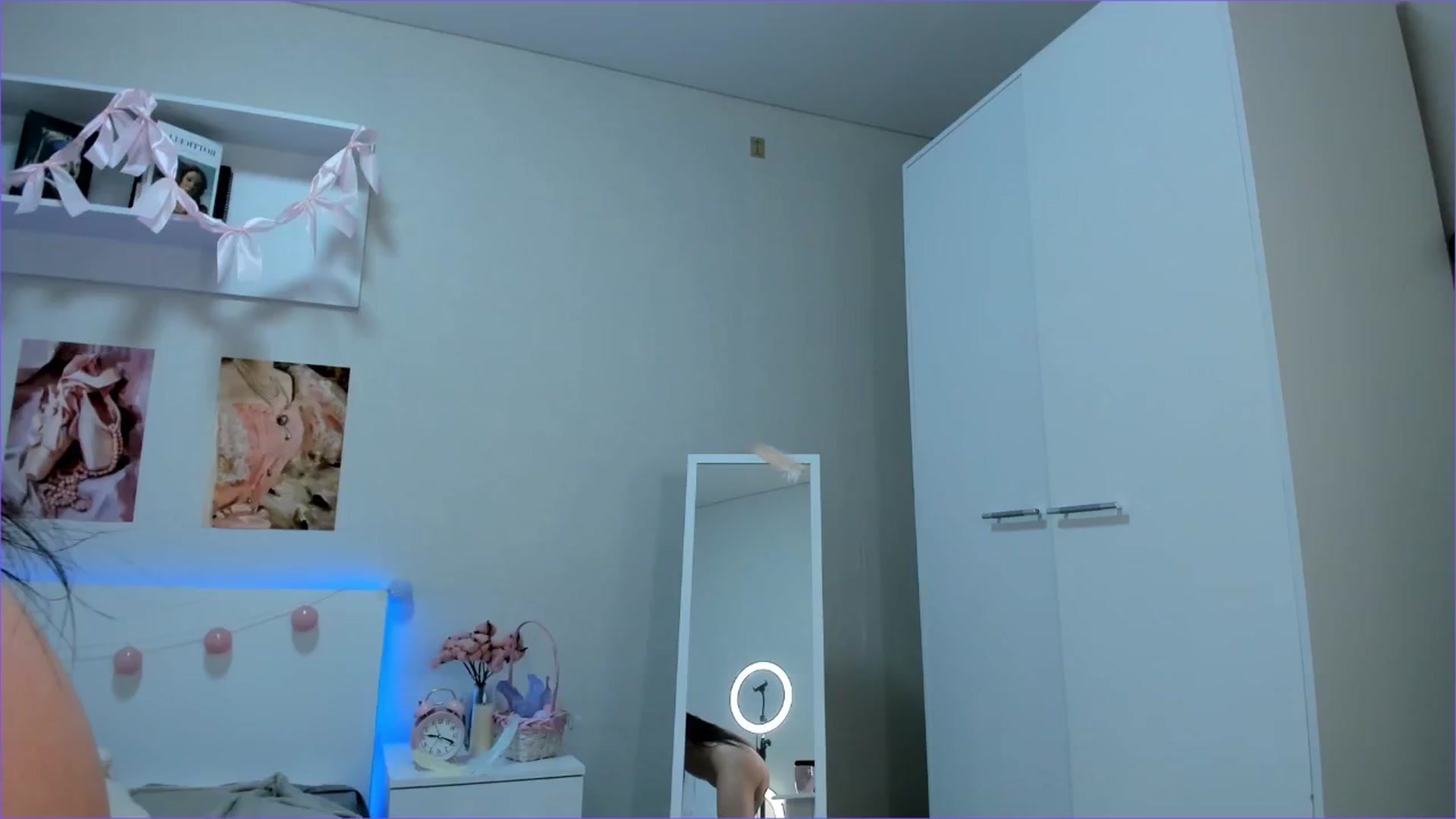 Gallery image thumbnail from Milly_Jay's myfreecams stream on, 04/18/2026, 10:04 image 18 of 20