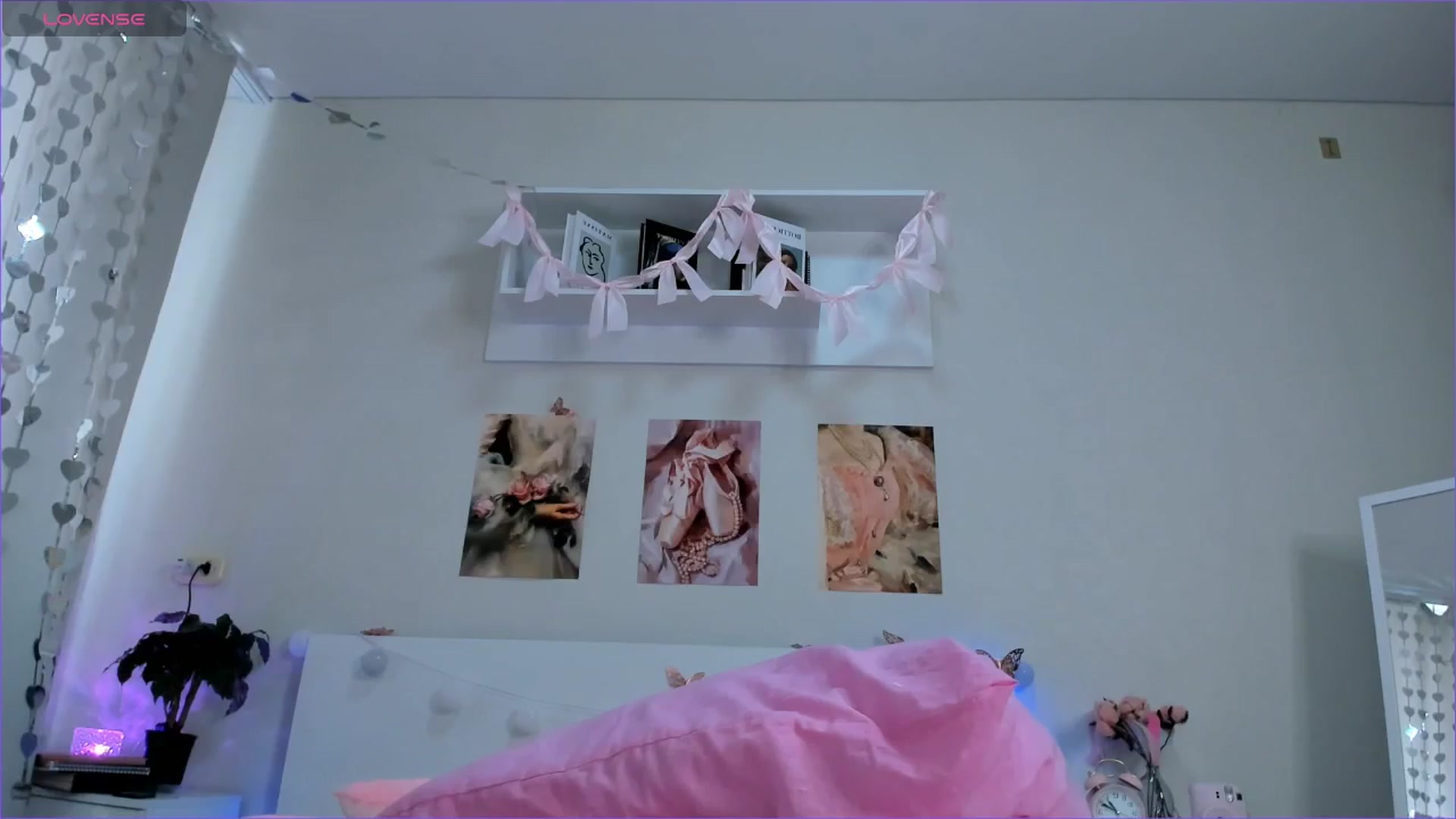 Gallery image thumbnail from Milly_Jay's myfreecams stream on, 04/26/2026, 08:26 image 14 of 20