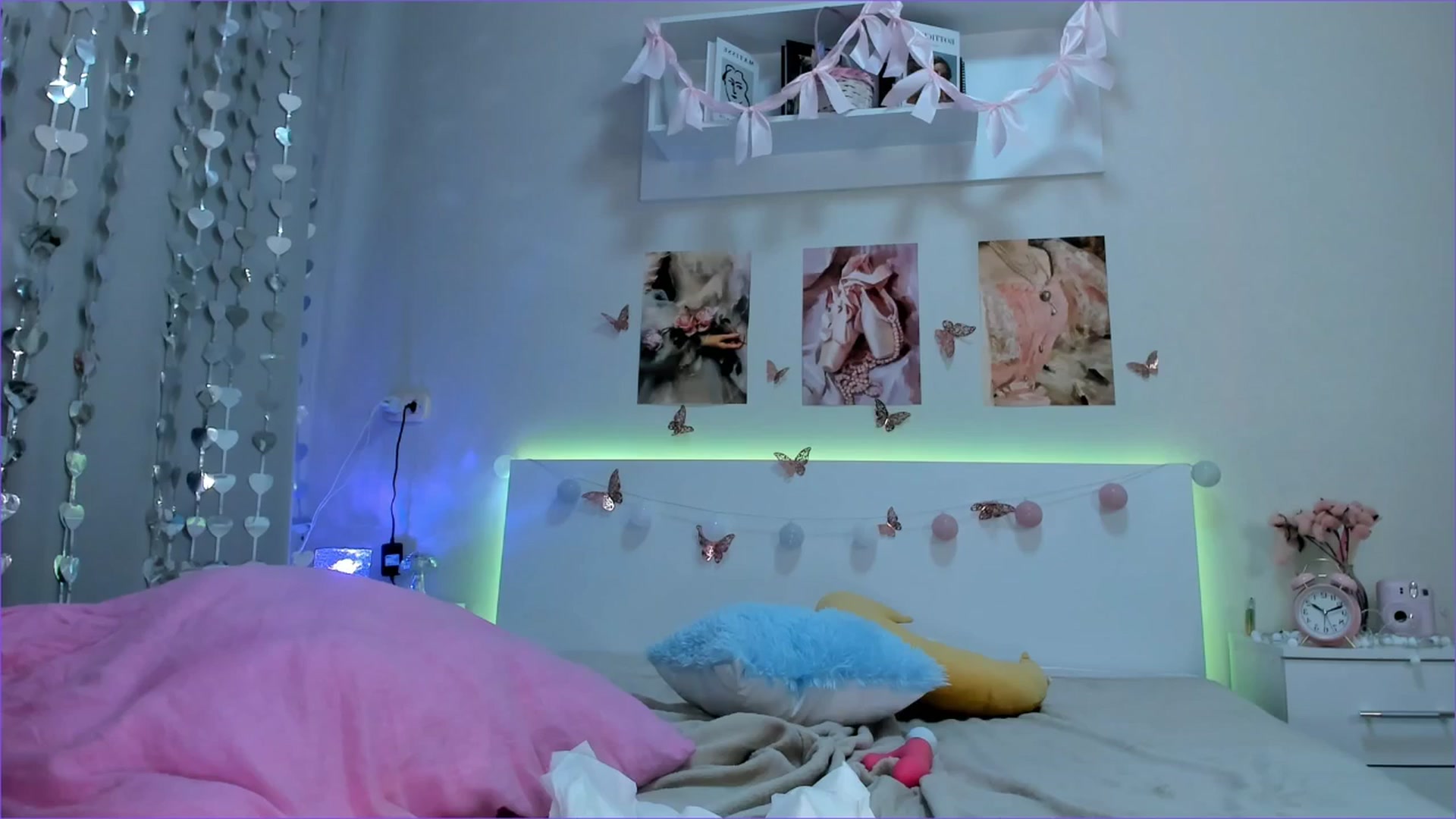 Gallery image thumbnail from Milly_Jay's myfreecams stream on, 05/04/2026, 10:10 image 11 of 20