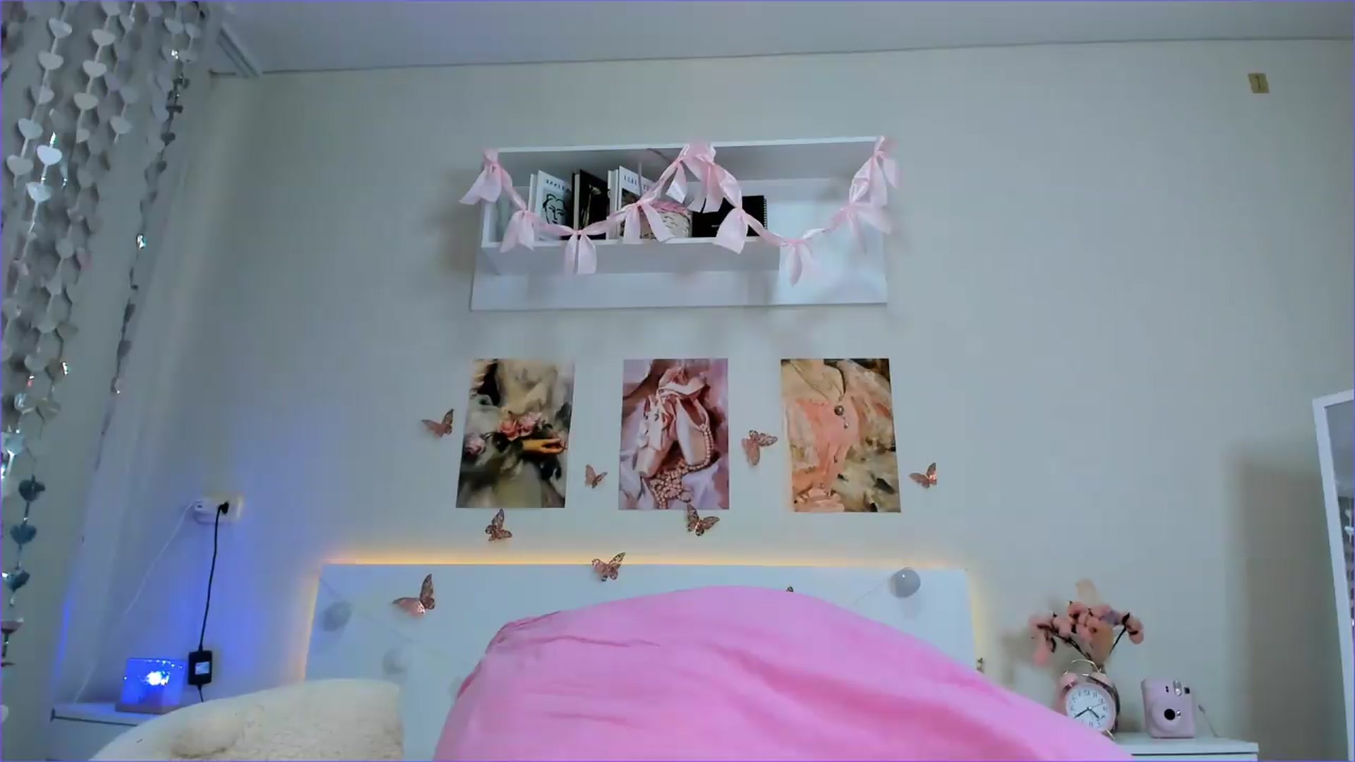 Gallery image thumbnail from Milly_Jay's myfreecams stream on, 05/19/2026, 08:52 image 13 of 20