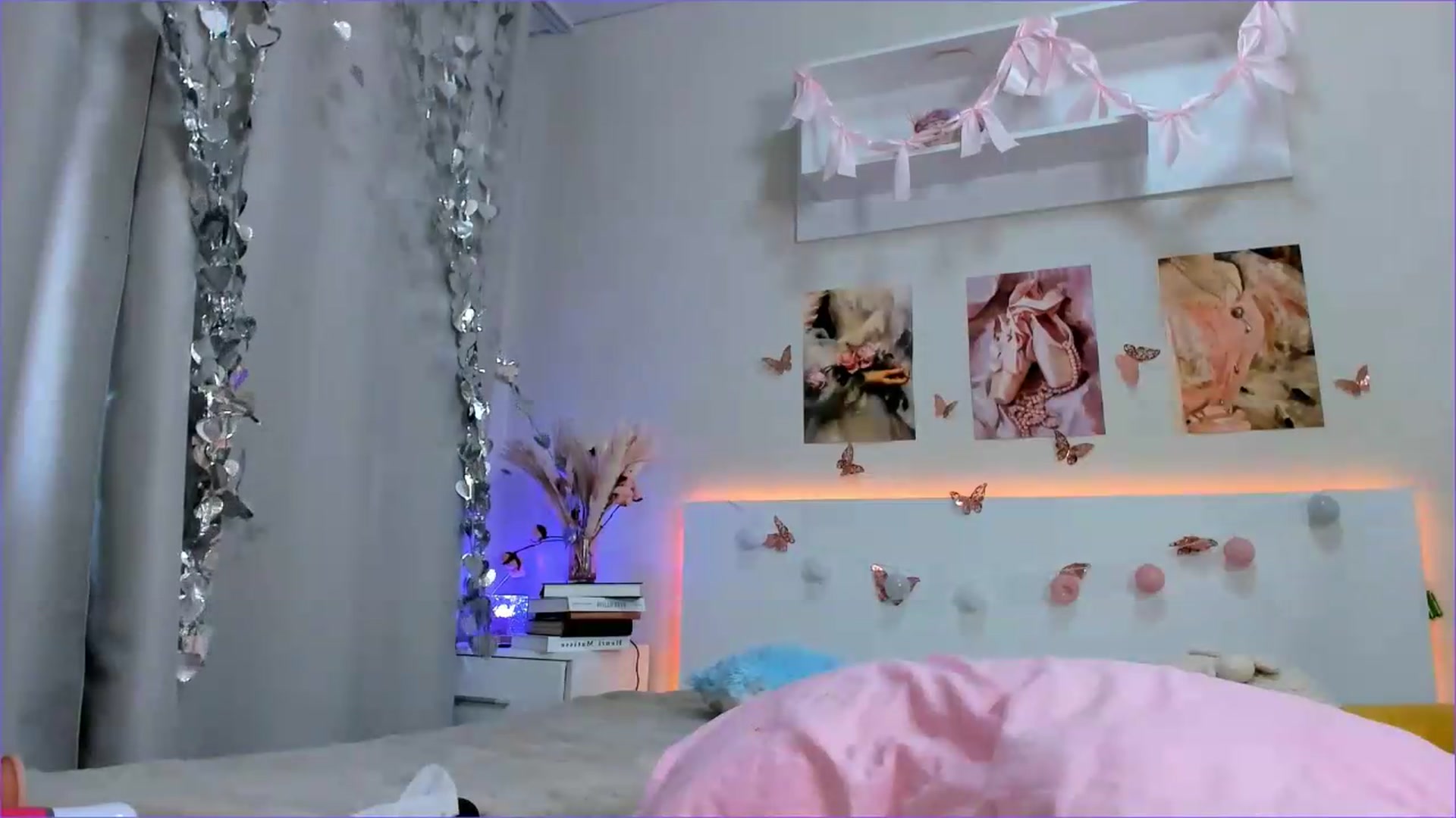 Gallery image thumbnail from Milly_Jay's myfreecams stream on, 06/12/2026, 09:02 image 6 of 20