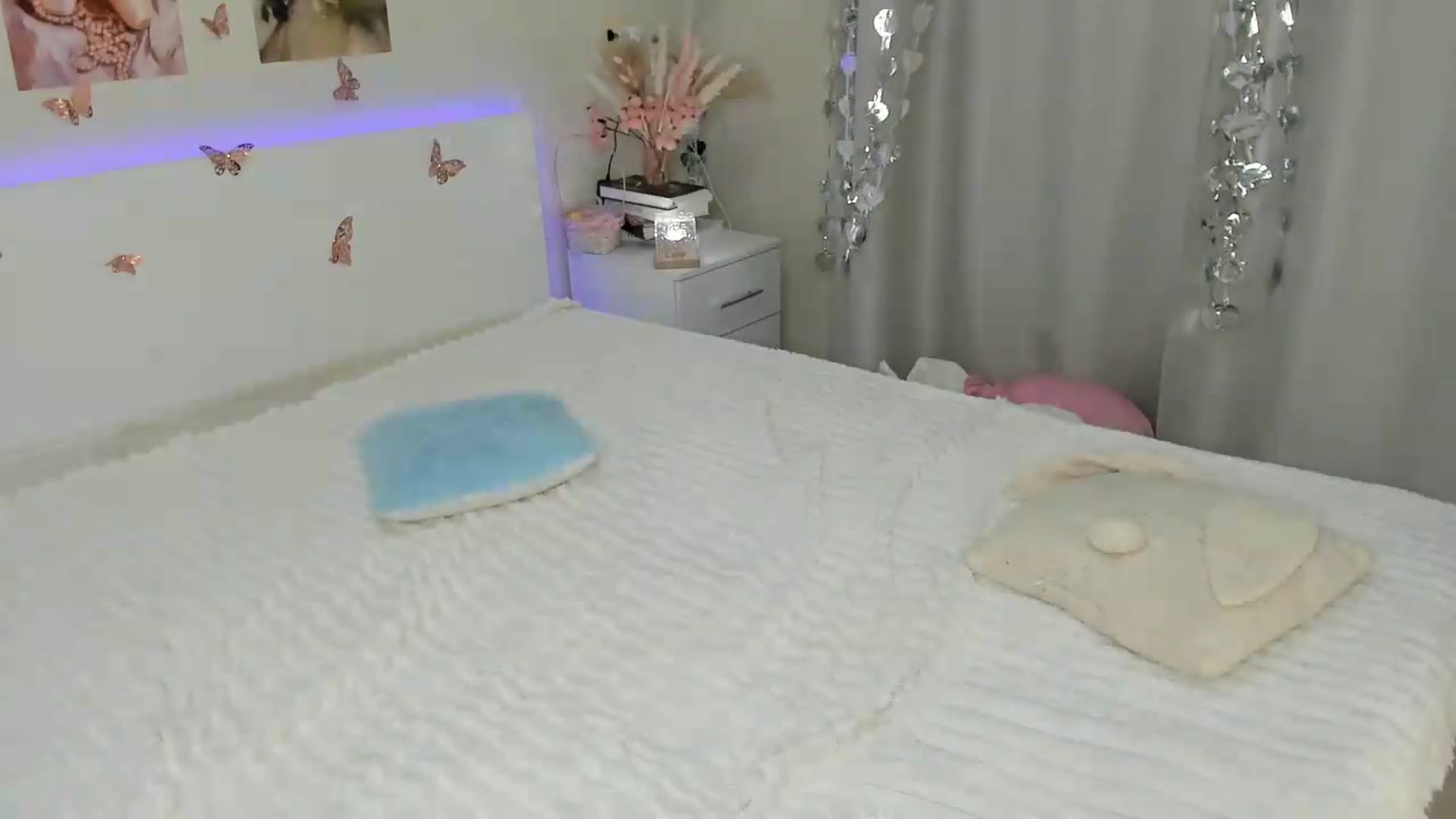 Gallery image thumbnail from Milly_Jay's myfreecams stream on, 07/13/2026, 07:18 image 7 of 20