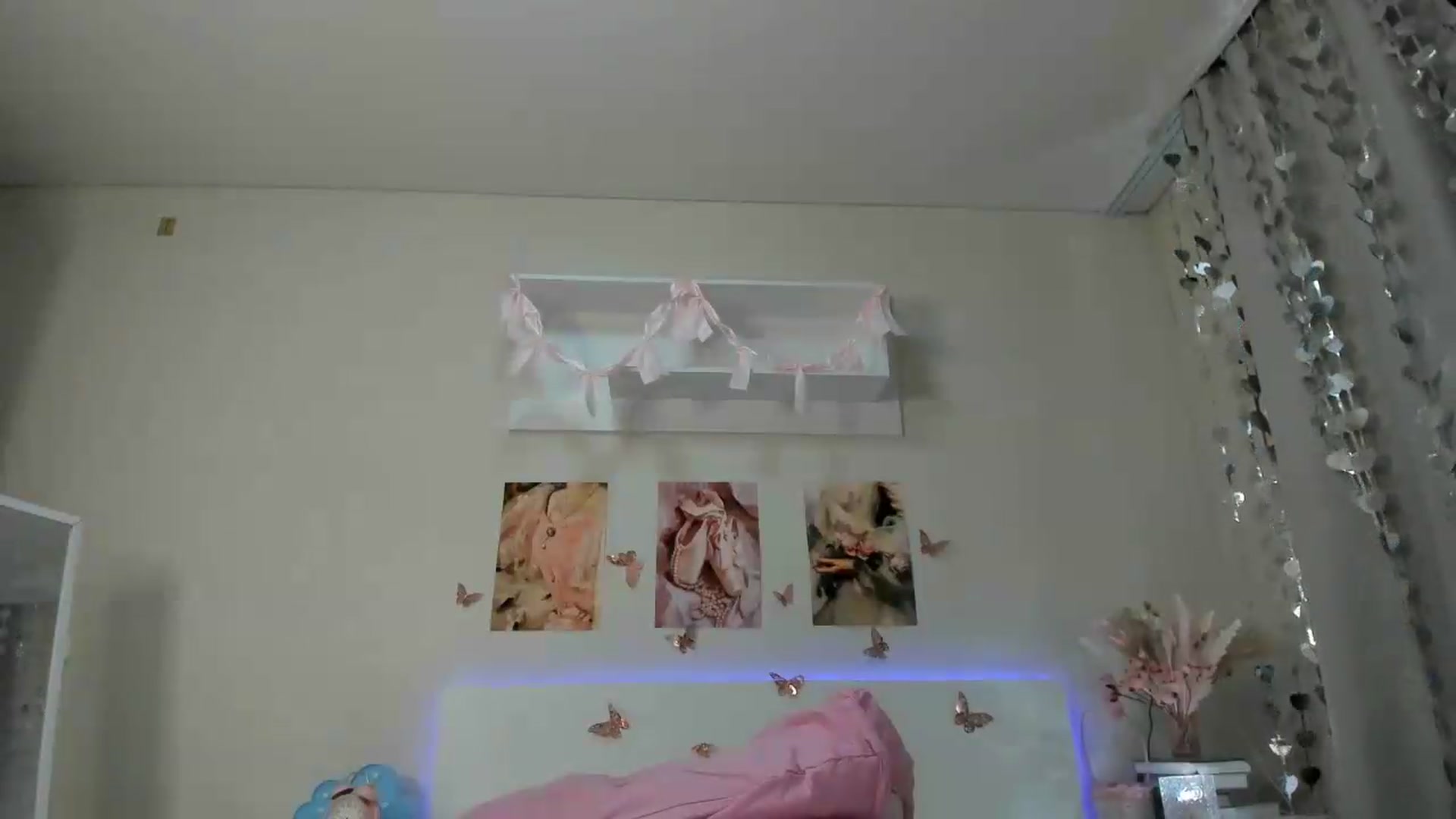 Gallery image thumbnail from Milly_Jay's myfreecams stream on, 07/16/2026, 08:43 image 2 of 20