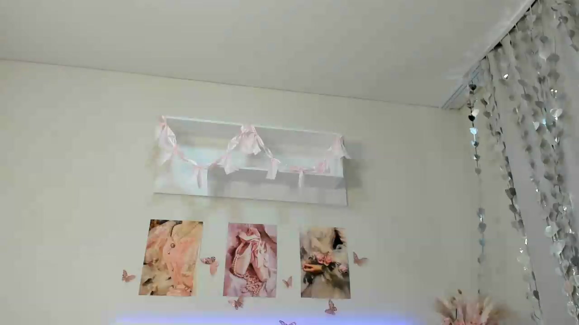 Gallery image thumbnail from Milly_Jay's myfreecams stream on, 07/16/2026, 10:31 image 7 of 20