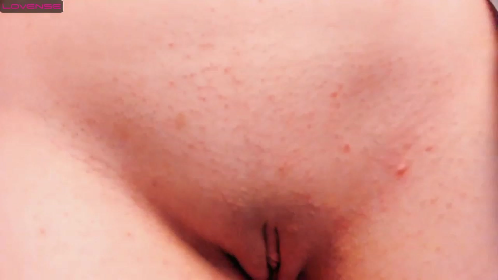 Gallery image thumbnail from Milly_Saint's myfreecams stream on, 11/17/2022, 11:32 image 17 of 20