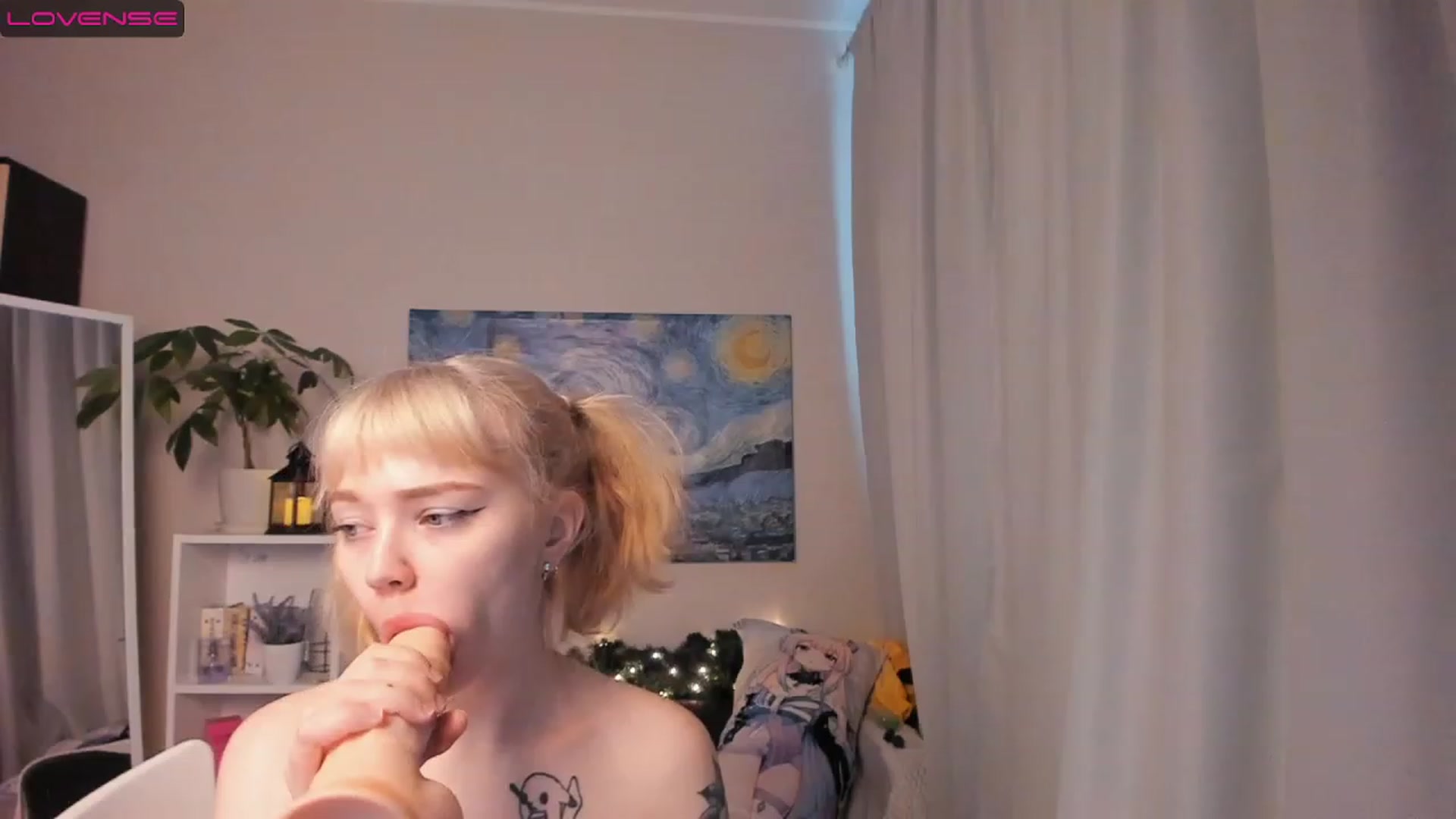 Gallery image thumbnail from Milly_Saint's myfreecams stream on, 12/24/2022, 09:54 image 13 of 20