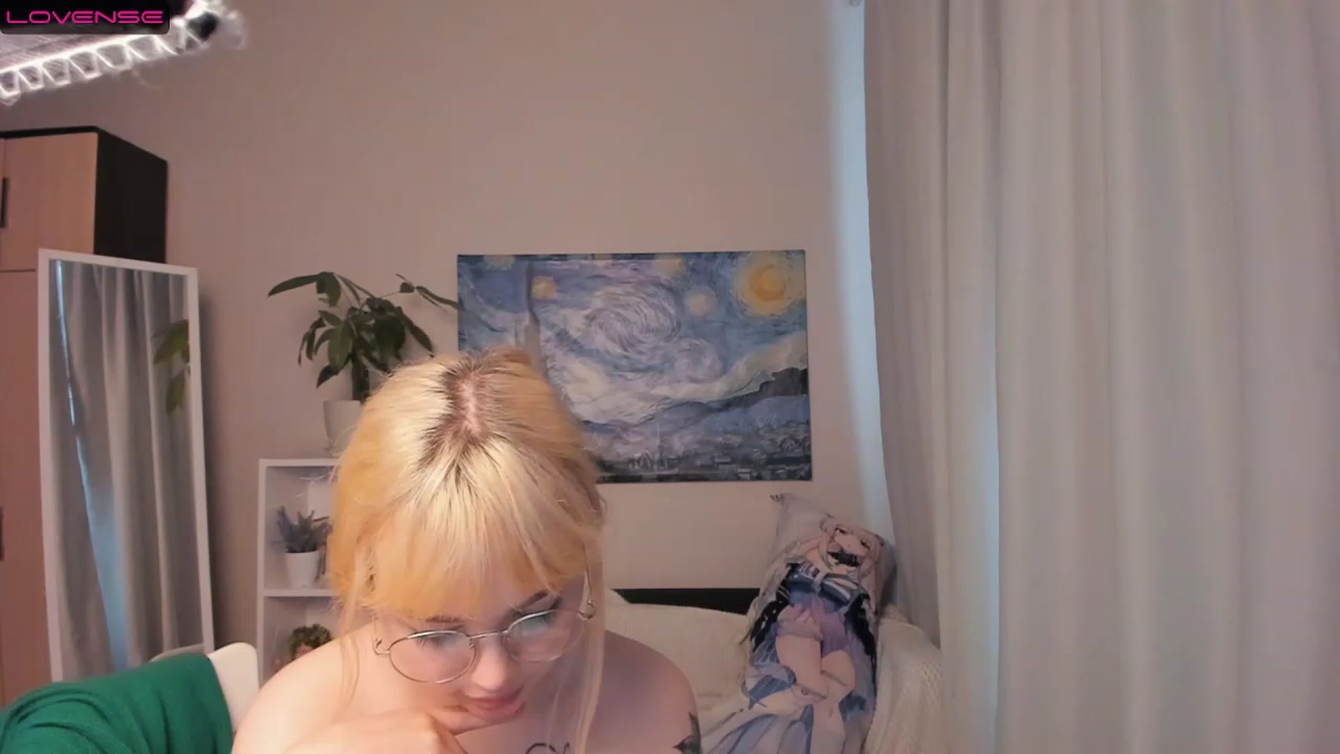 Gallery image thumbnail from Milly_Saint's myfreecams stream on, 01/23/2023, 10:35 image 18 of 20