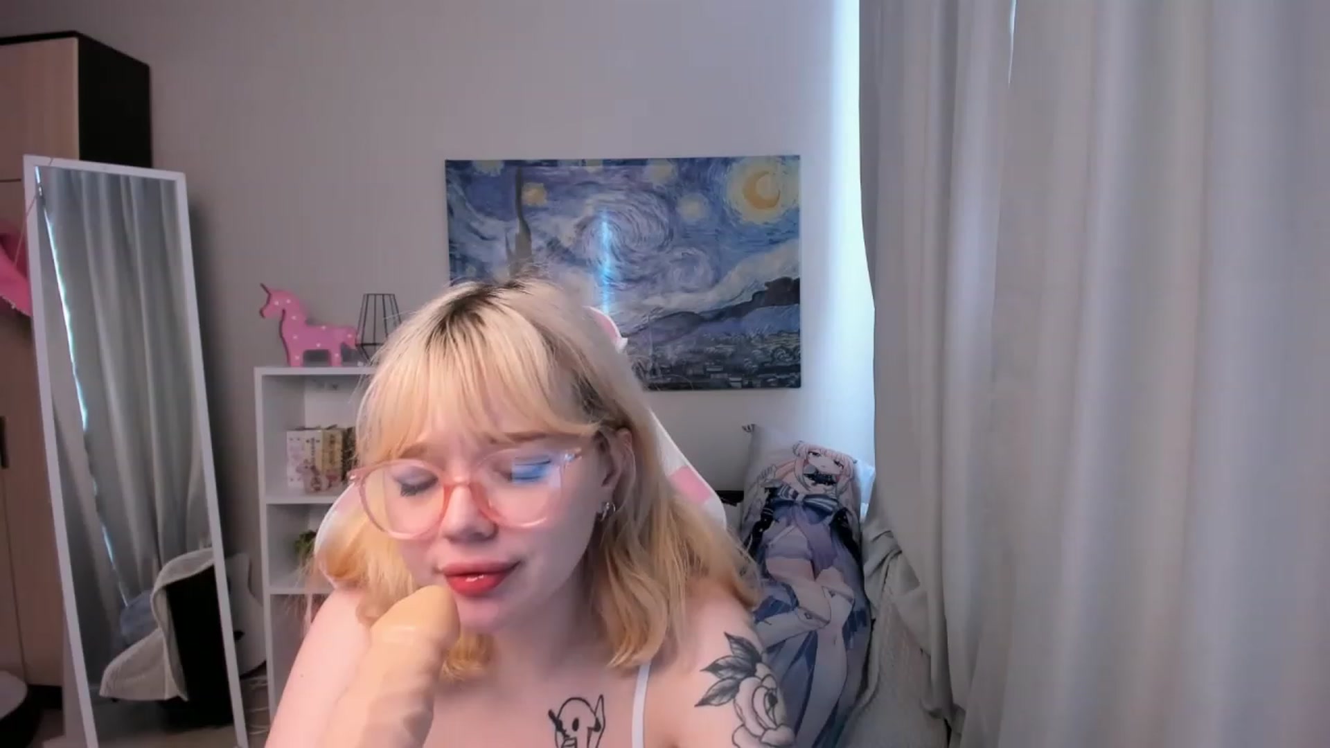 Gallery image thumbnail from Milly_Saint's myfreecams stream on, 02/13/2023, 09:00 image 10 of 20