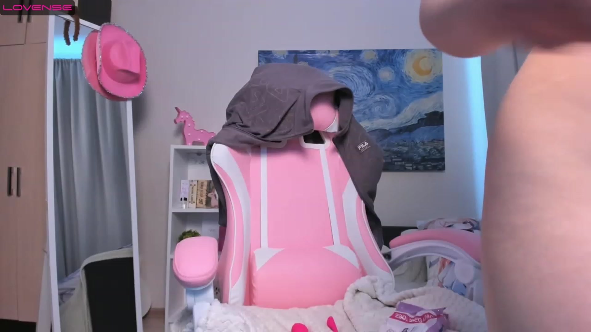 Gallery image thumbnail from Milly_Saint's myfreecams stream on, 03/15/2023, 09:37 image 6 of 20