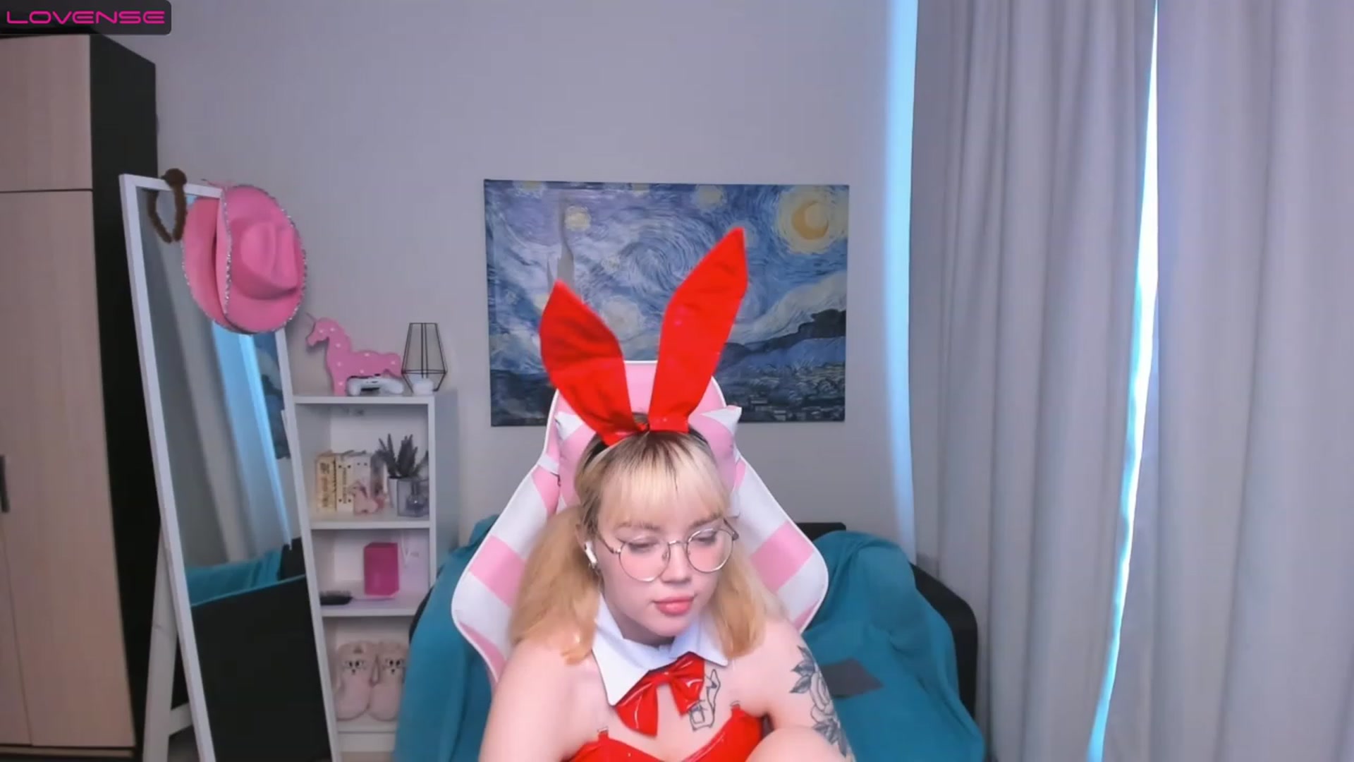 Gallery image thumbnail from Milly_Saint's myfreecams stream on, 03/24/2023, 09:41 image 18 of 20