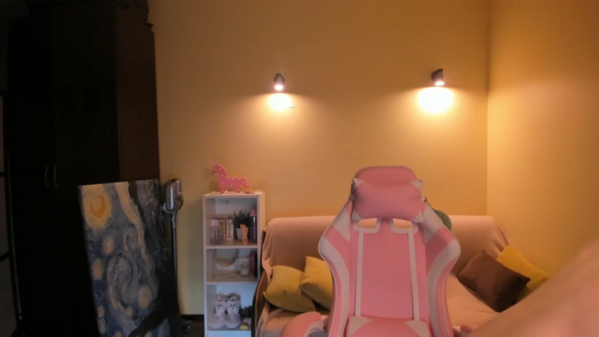 Gallery image thumbnail from Milly_Saint's myfreecams stream on, 04/24/2023, 10:01 image 10 of 20