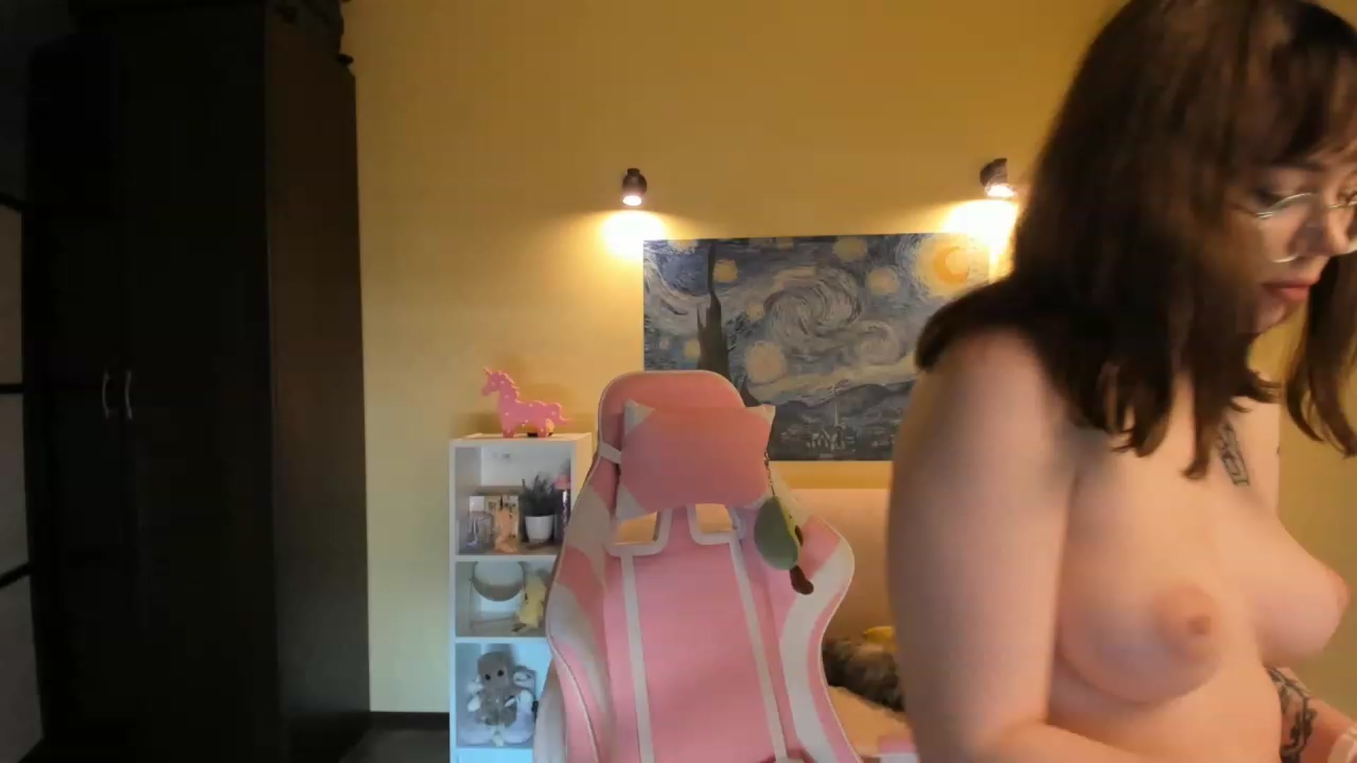 Gallery image thumbnail from Milly_Saint's myfreecams stream on, 05/03/2023, 10:14 image 9 of 20