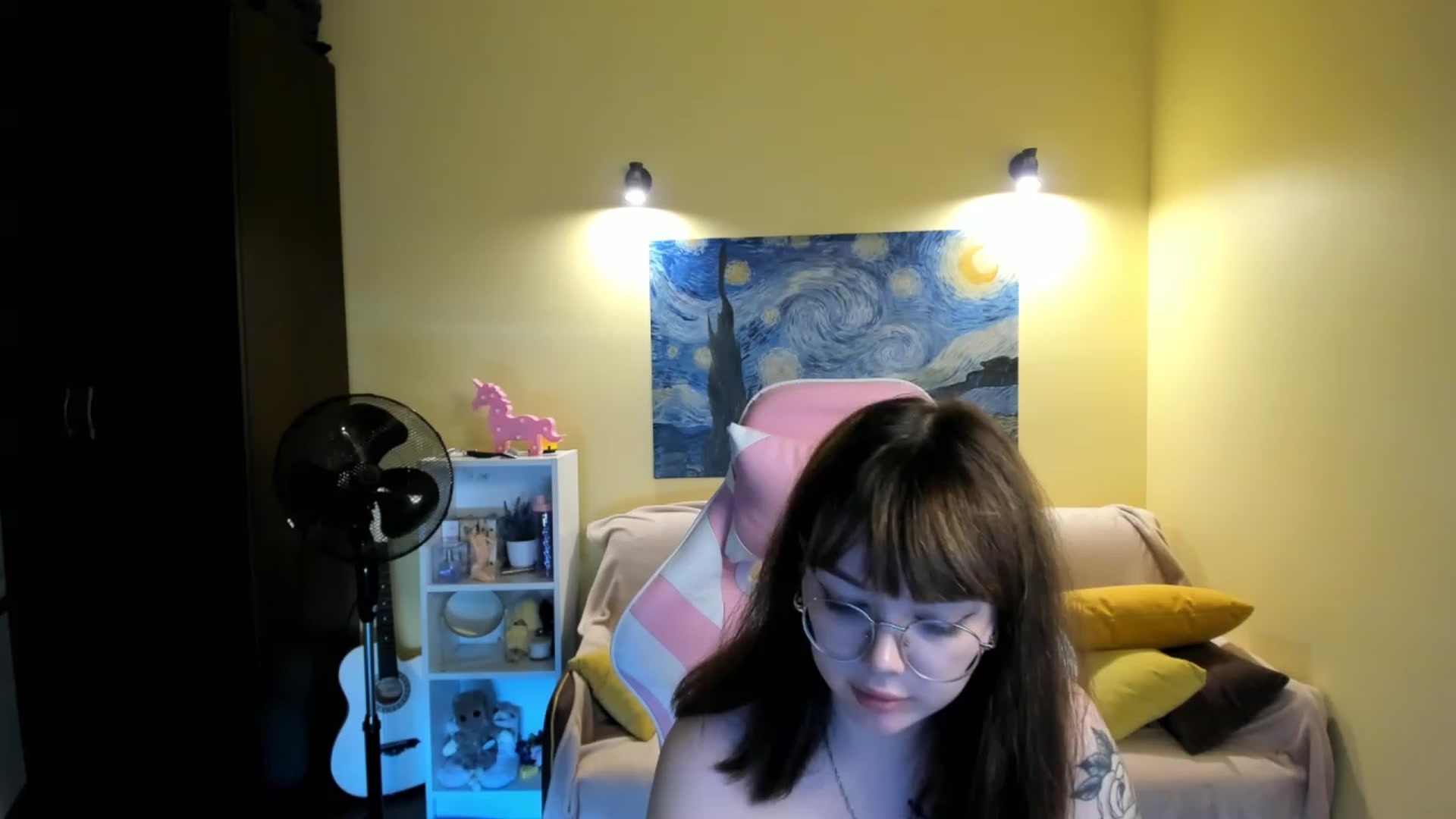 Gallery image thumbnail from Milly_Saint's myfreecams stream on, 05/08/2023, 10:22 image 16 of 20