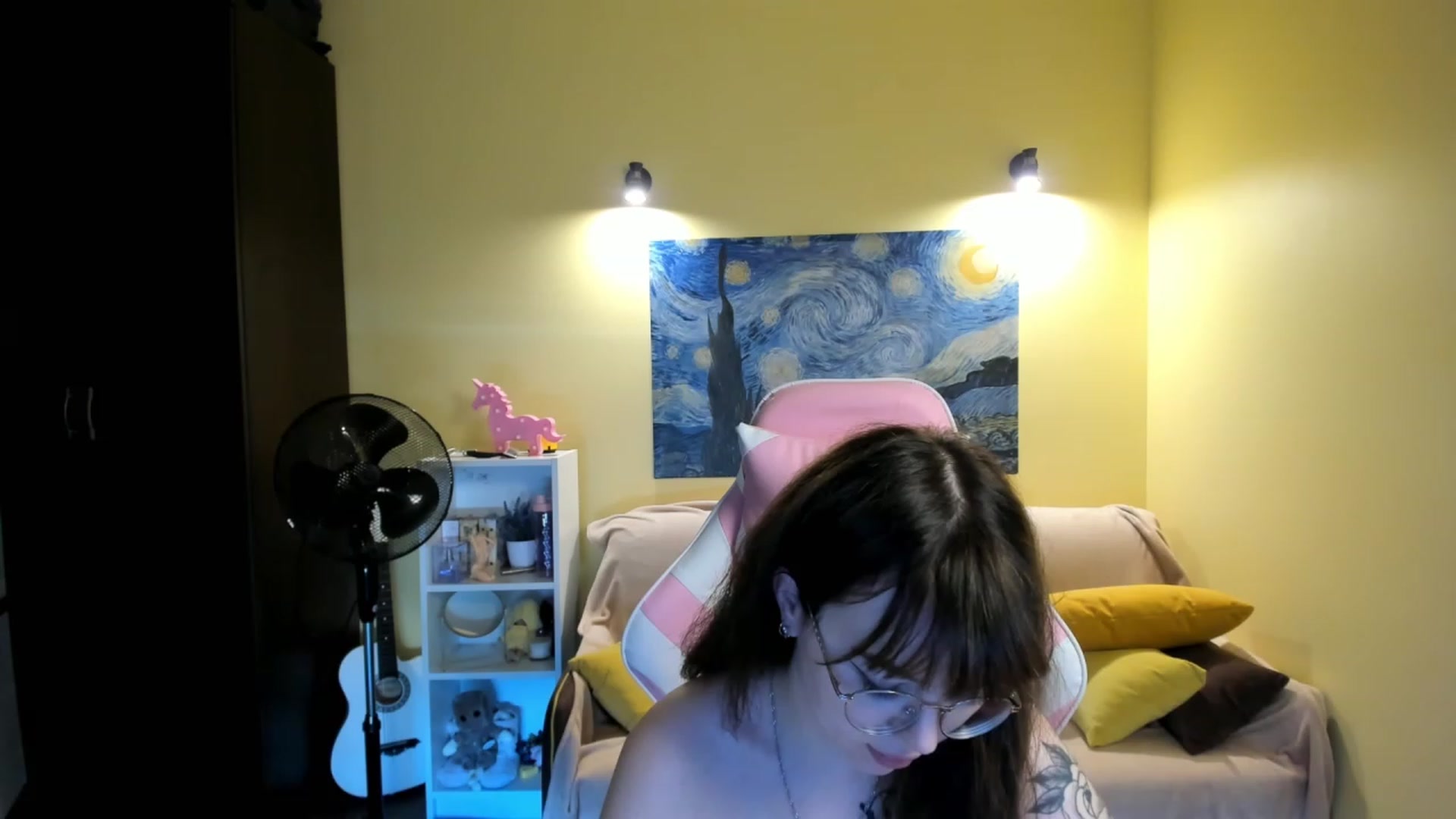 Gallery image thumbnail from Milly_Saint's myfreecams stream on, 05/08/2023, 10:22 image 15 of 20