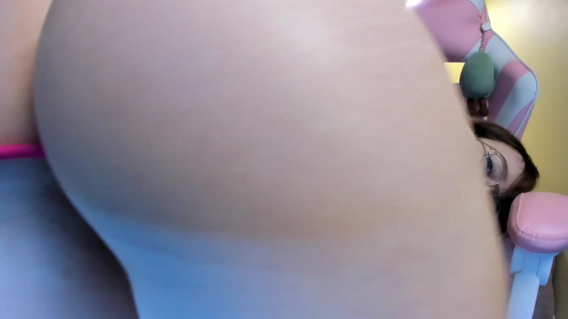 Gallery image thumbnail from Milly_Saint's myfreecams stream on, 05/08/2023, 10:22 image 12 of 20